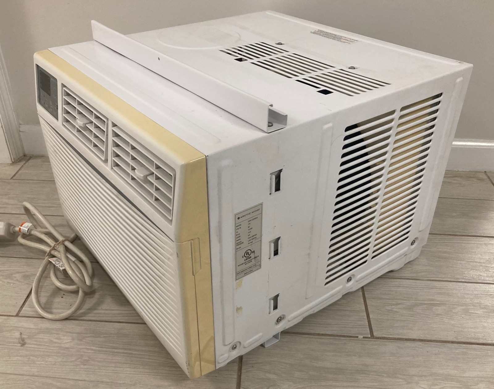 Arctic Wind 12,000 BTU 115-Volt Window Air Conditioner & Dehumidifier 2AW12000DA