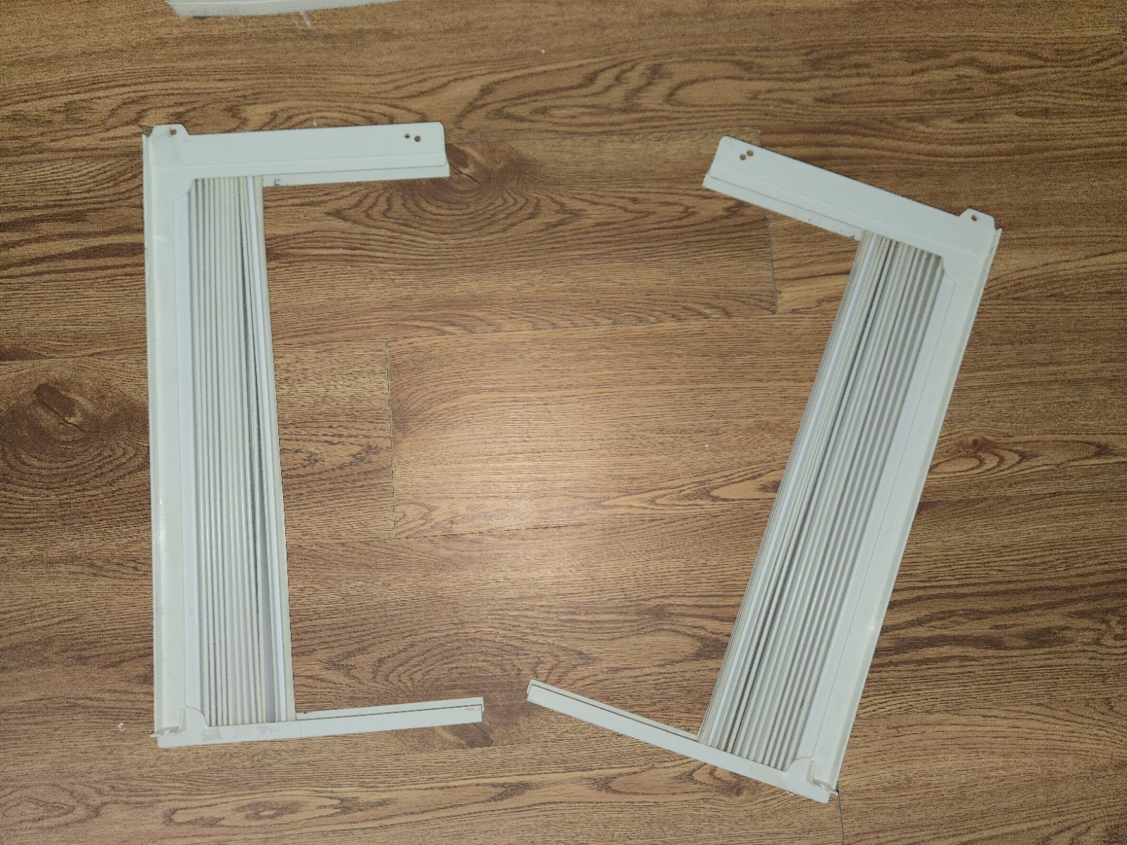 Frigidaire FRA124ZU1 12,000 BTU 115V Window AC White Remote, Timer Sleep