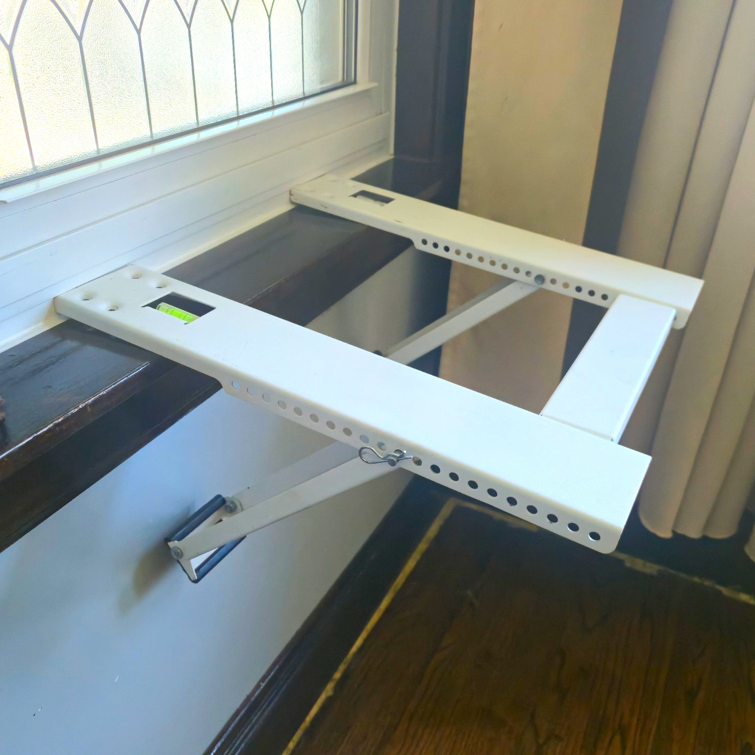 White Adjustable Metal Window Air Conditioner Support Bracket for Window Mount