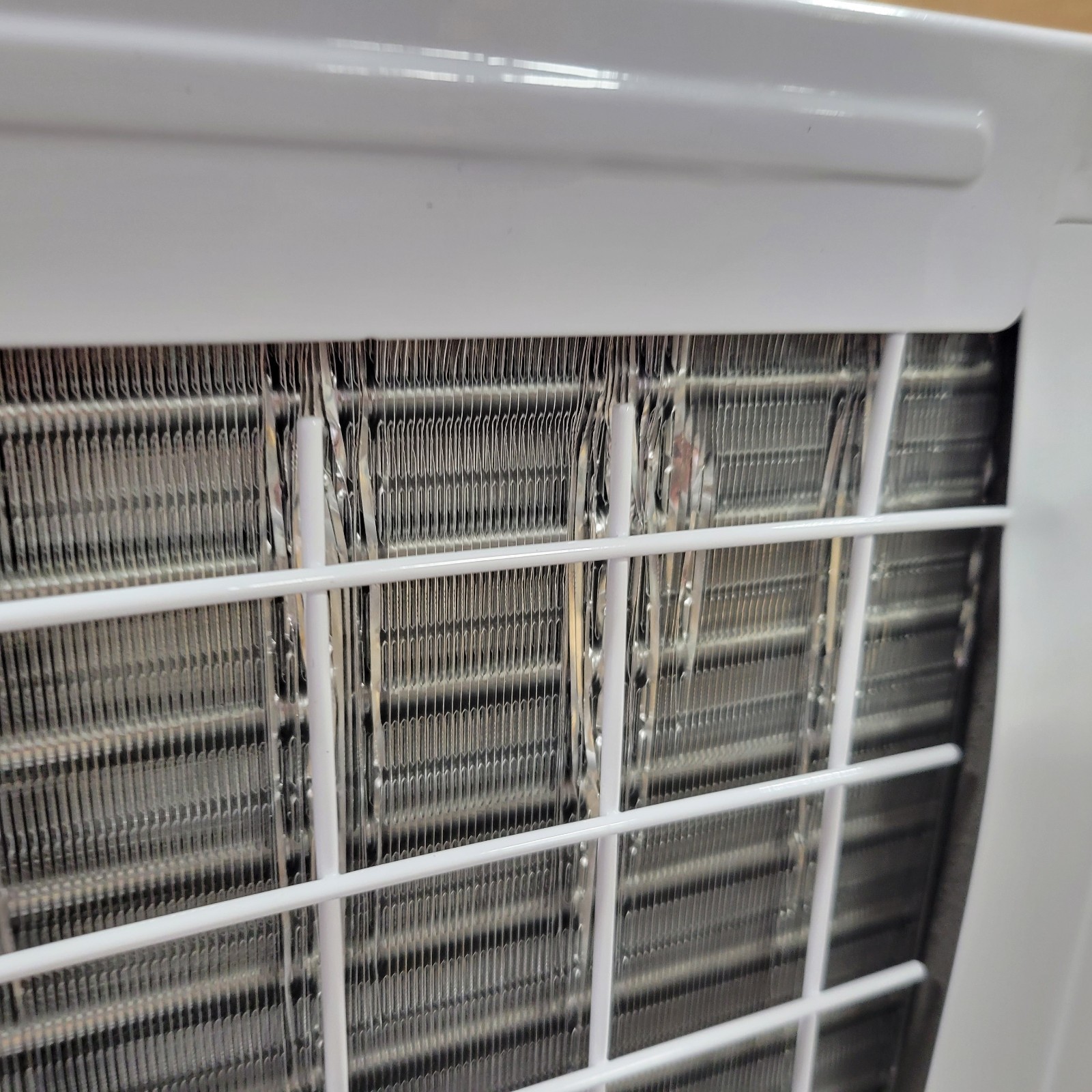 Frigidaire 23000 BTU Cool & 16000BTU Heat 230V Window Air Conditioner FHWE232WB2