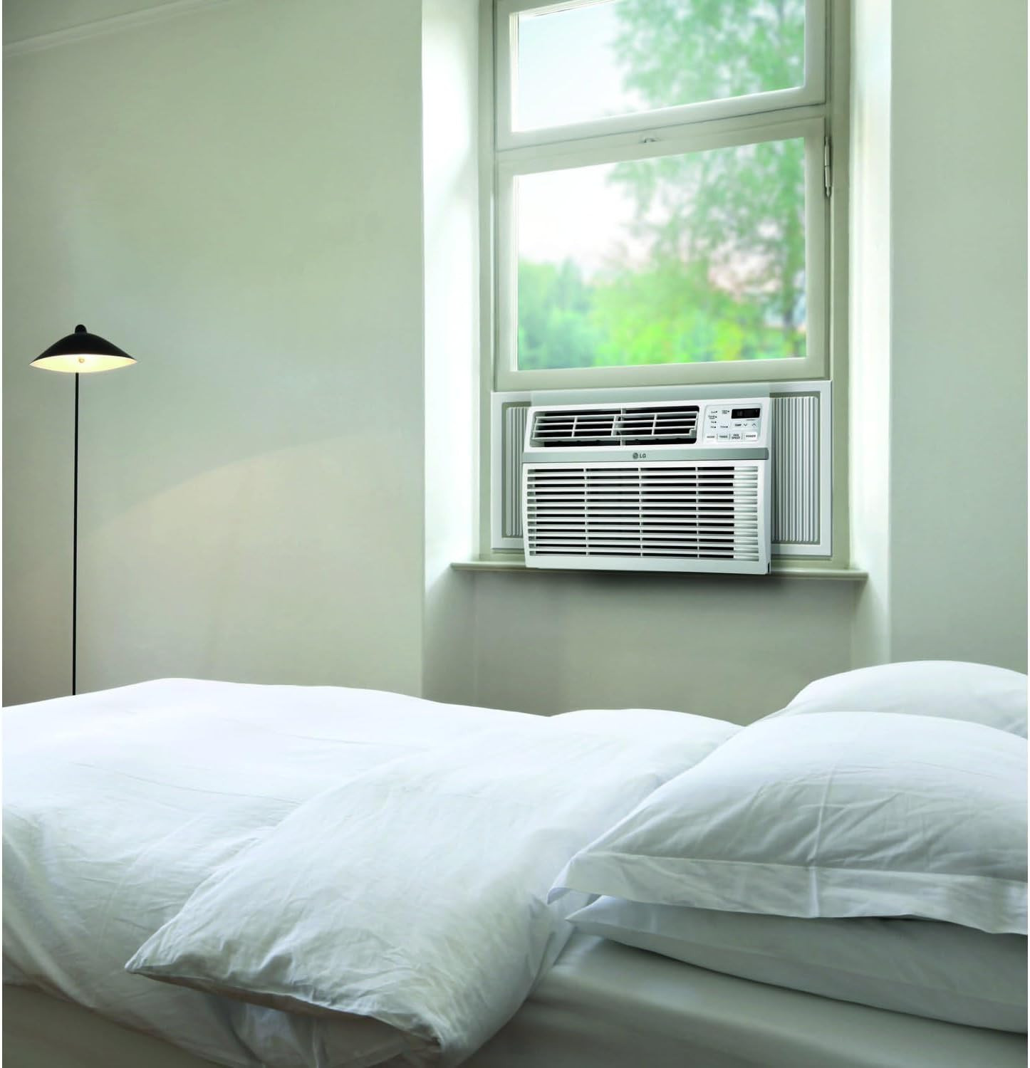 LG 8,000 Window Air Conditioner, 115V, 350 Sq.Ft. (14′ X 25′ Room Size), Quiet O