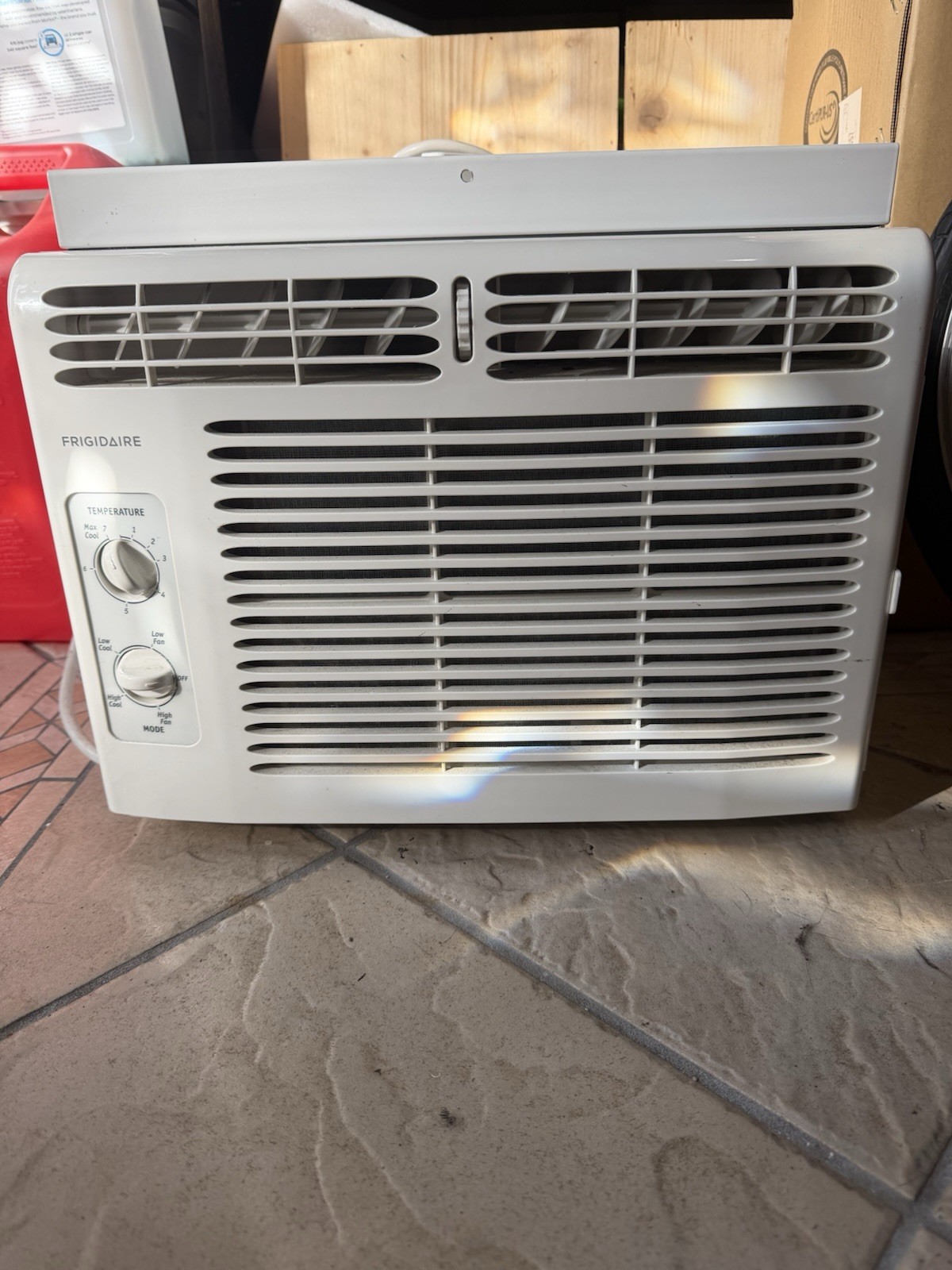 Frigidaire FFRA0511R1 5000 BTU 115V Window AC, White, Dial Control