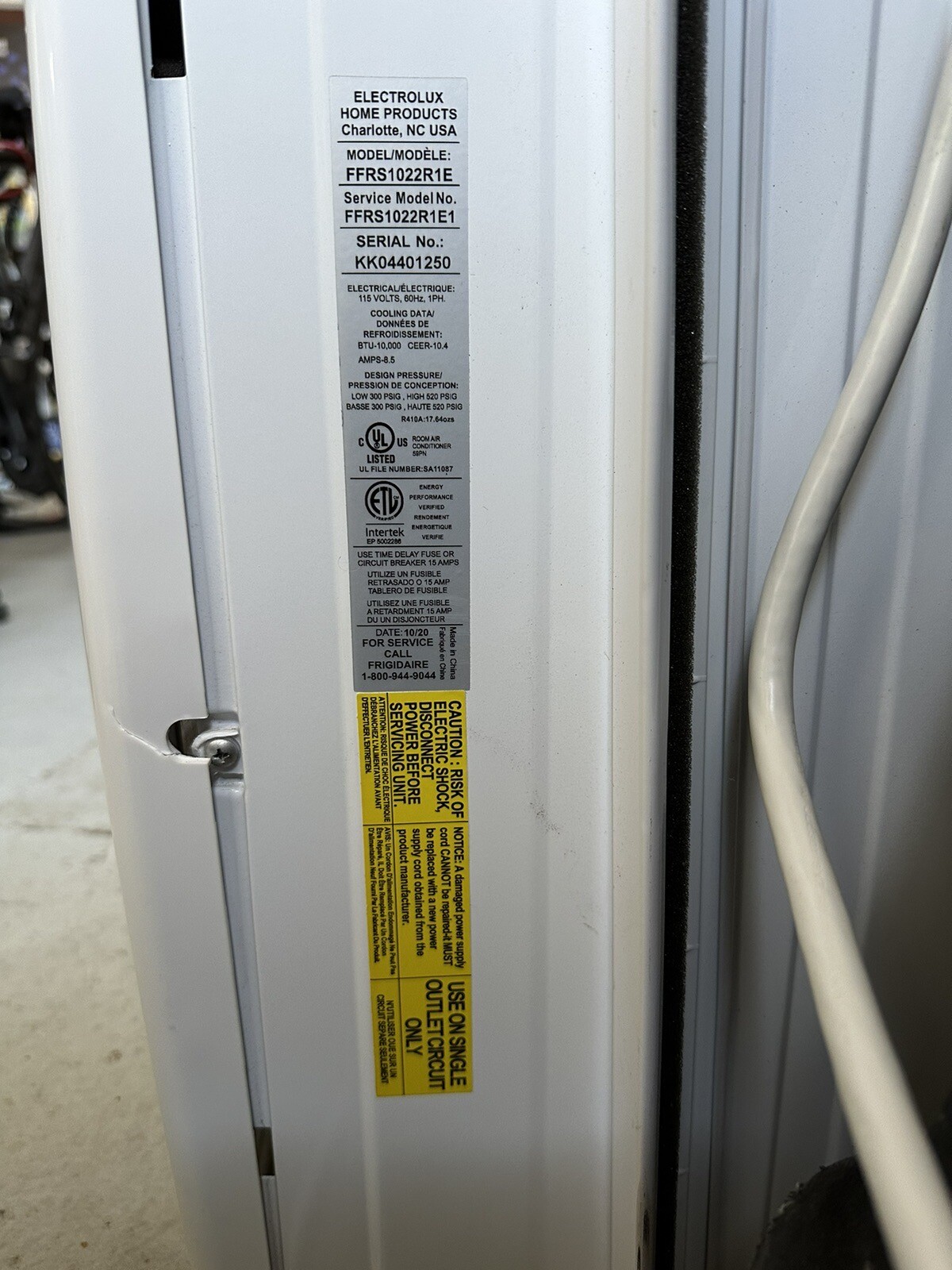 Frigidaire FFRS1022RE 10000 BTU Window Air Conditioner White. 1 Remaining