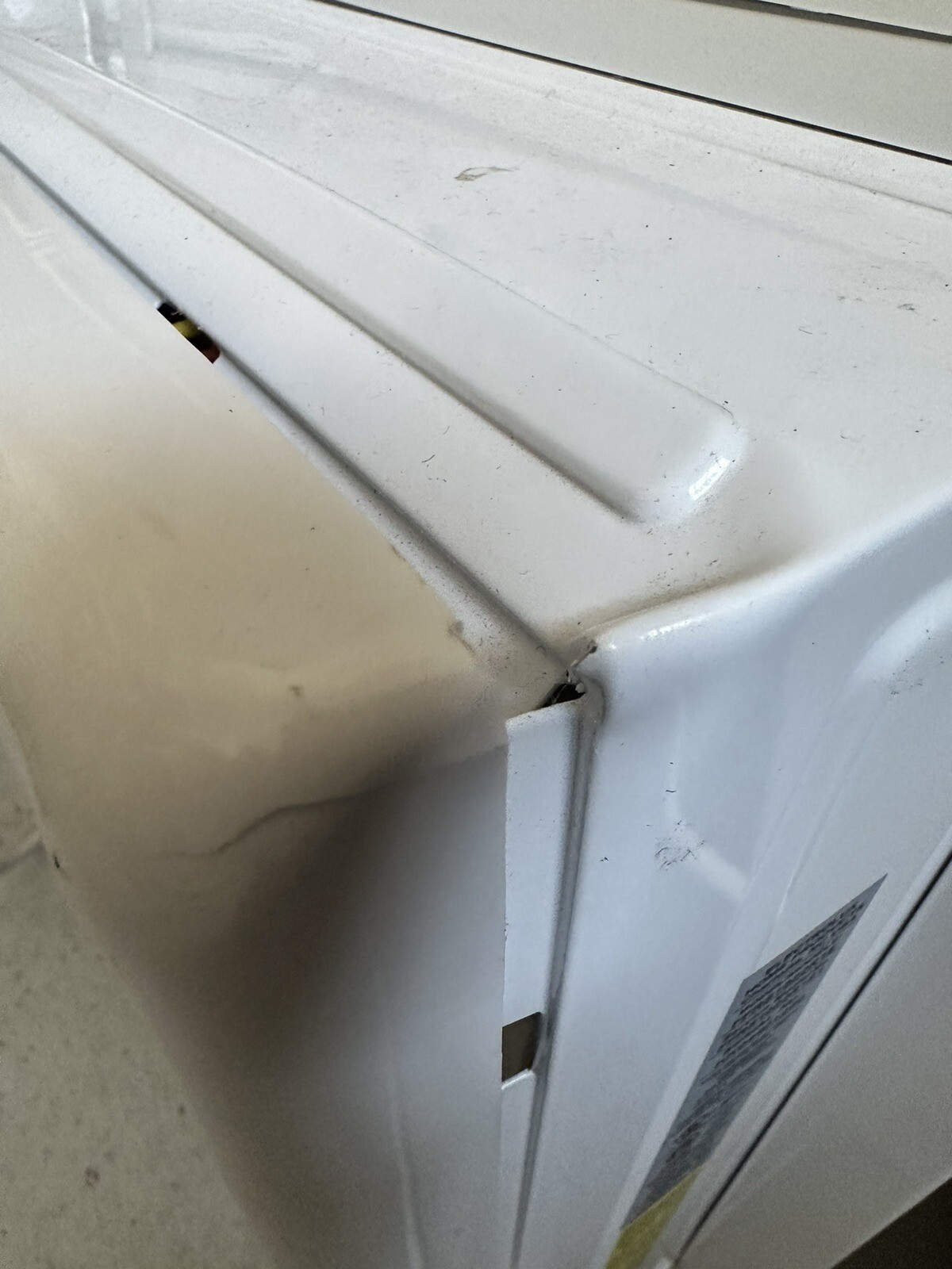 Frigidaire FFRS1022RE 10000 BTU Window Air Conditioner White. 1 Remaining