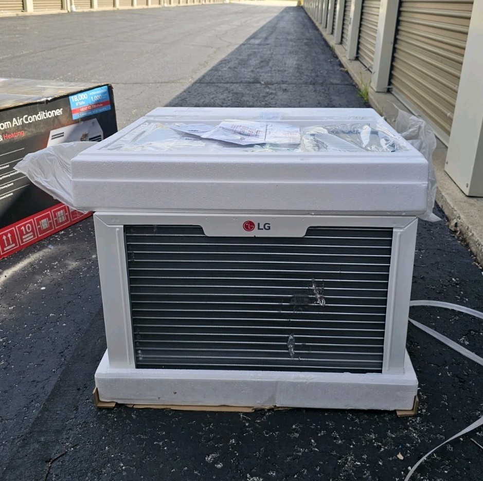 LG New 18,000 BTU 1000 sq ft Window Air Conditioner with 12,000 BTU Heat, White,