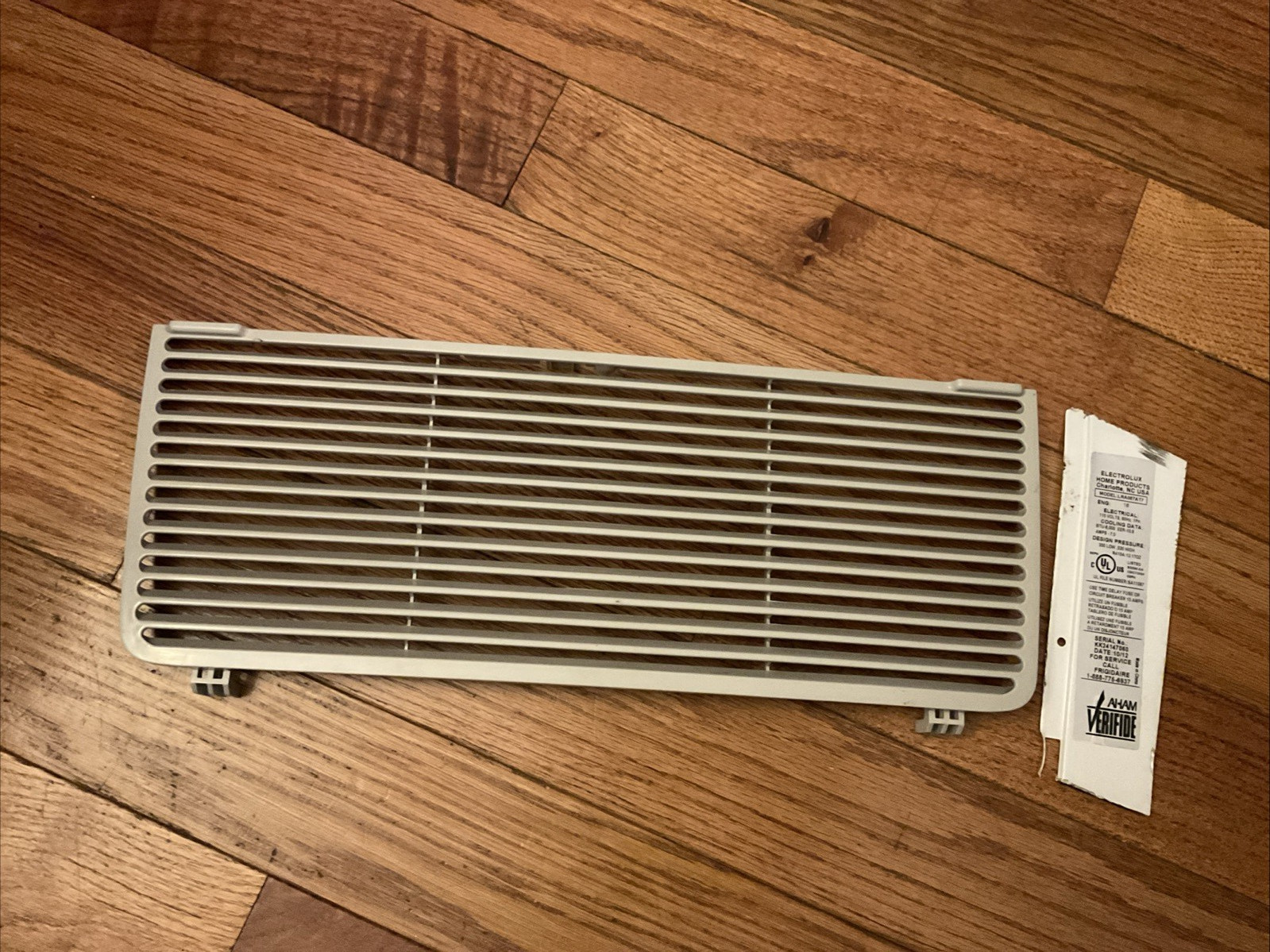 Electrolux Kenmore Air Conditioner 115V 60HZ Front PANEL Part# 5304477070 OEM