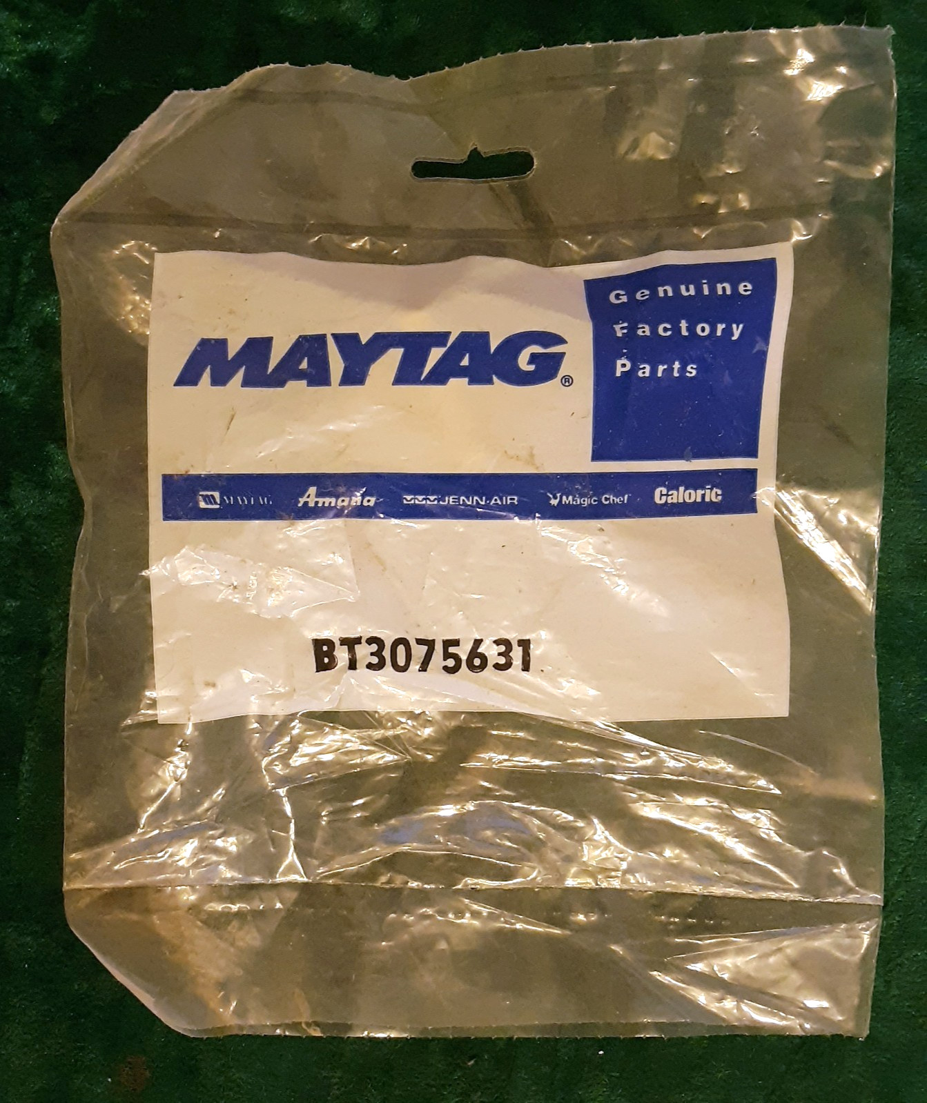 OEM Maytag BT3075631 / WPBT3075631 Air Conditioner Knob – Gray – New Old Stock