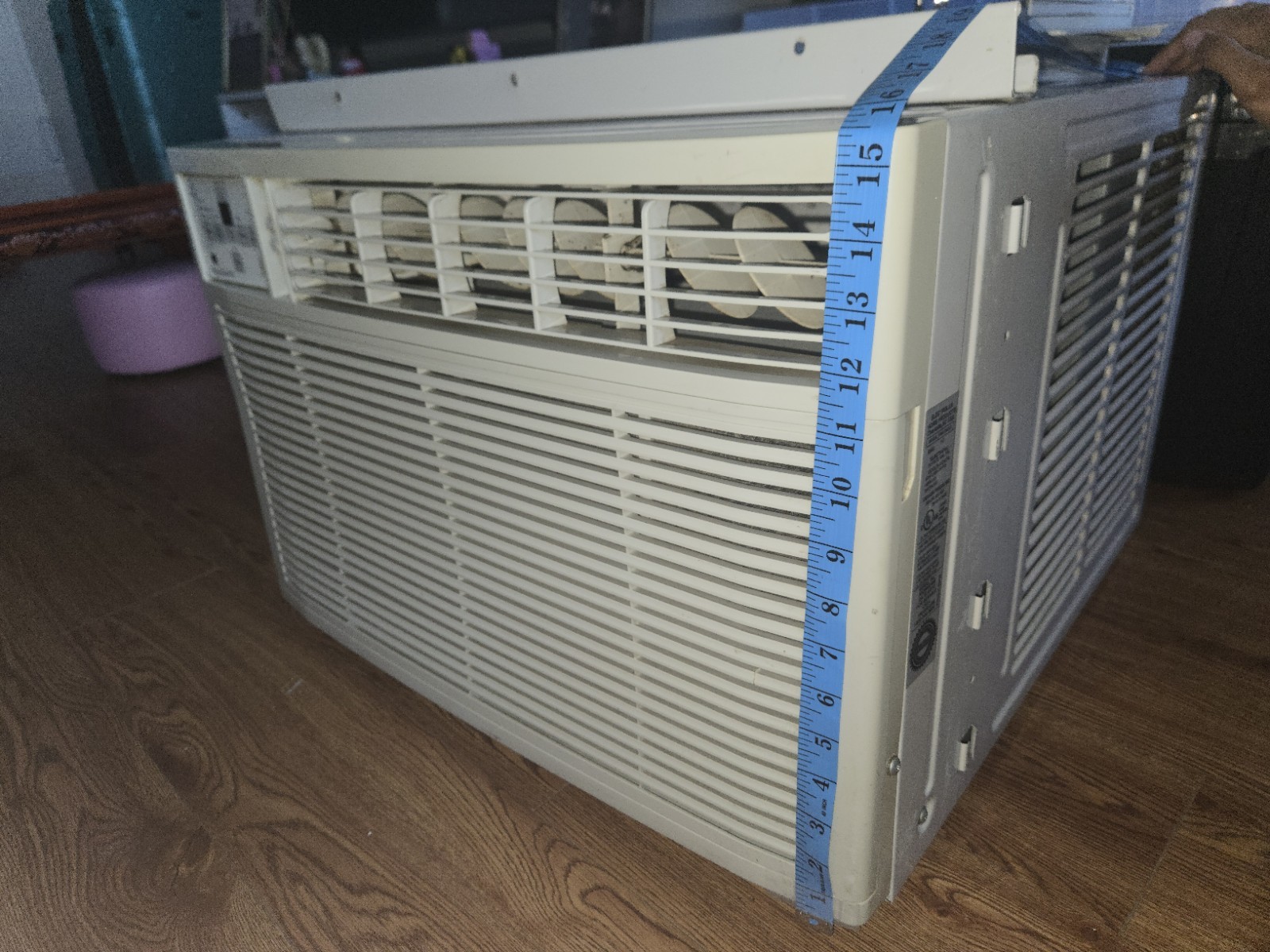 Frigidaire FRA124ZU1 12,000 BTU 115V Window AC White Remote, Timer Sleep