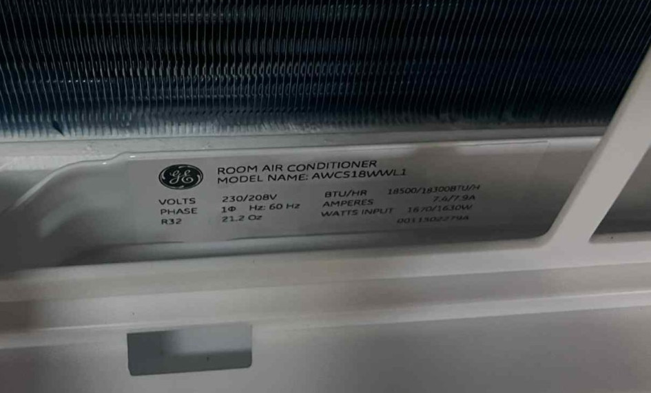 GE Extra Large Room Window Air Conditioner ( 240-Volt , 18600-BTU )
