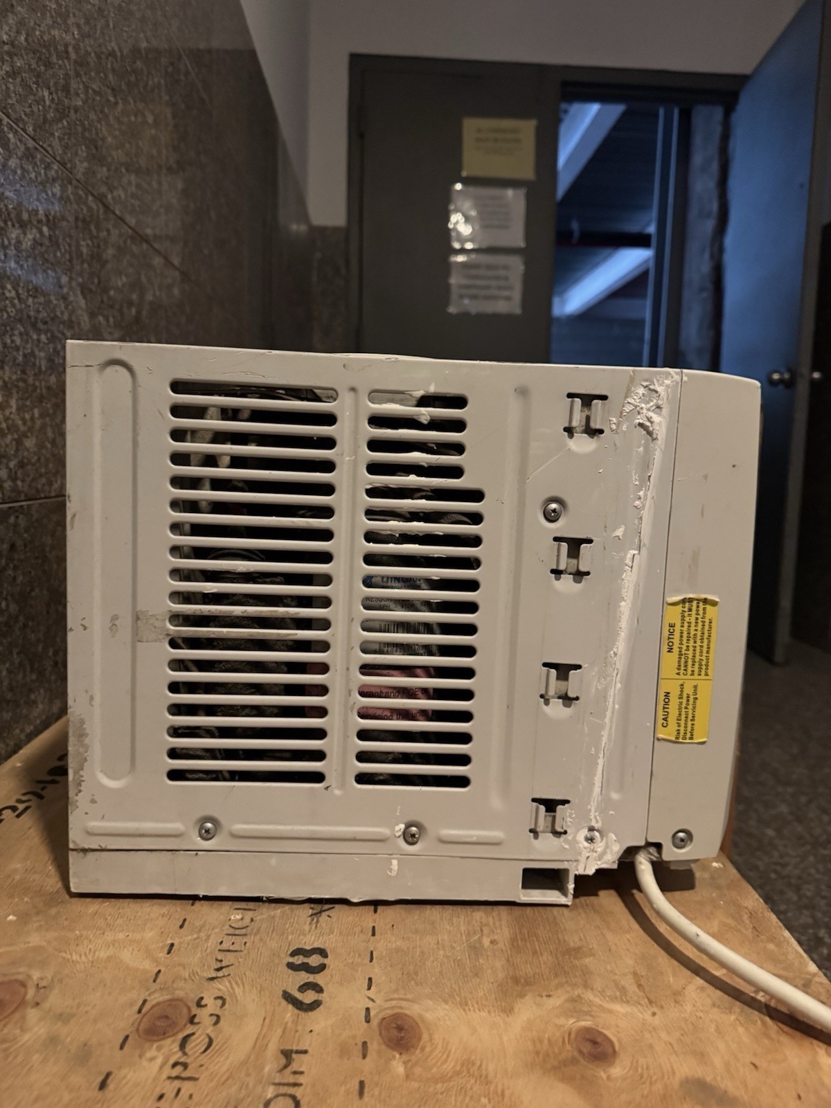 Frigidaire FRA054XT7 Window Mounted Room Air Conditioner 5000 BTU White