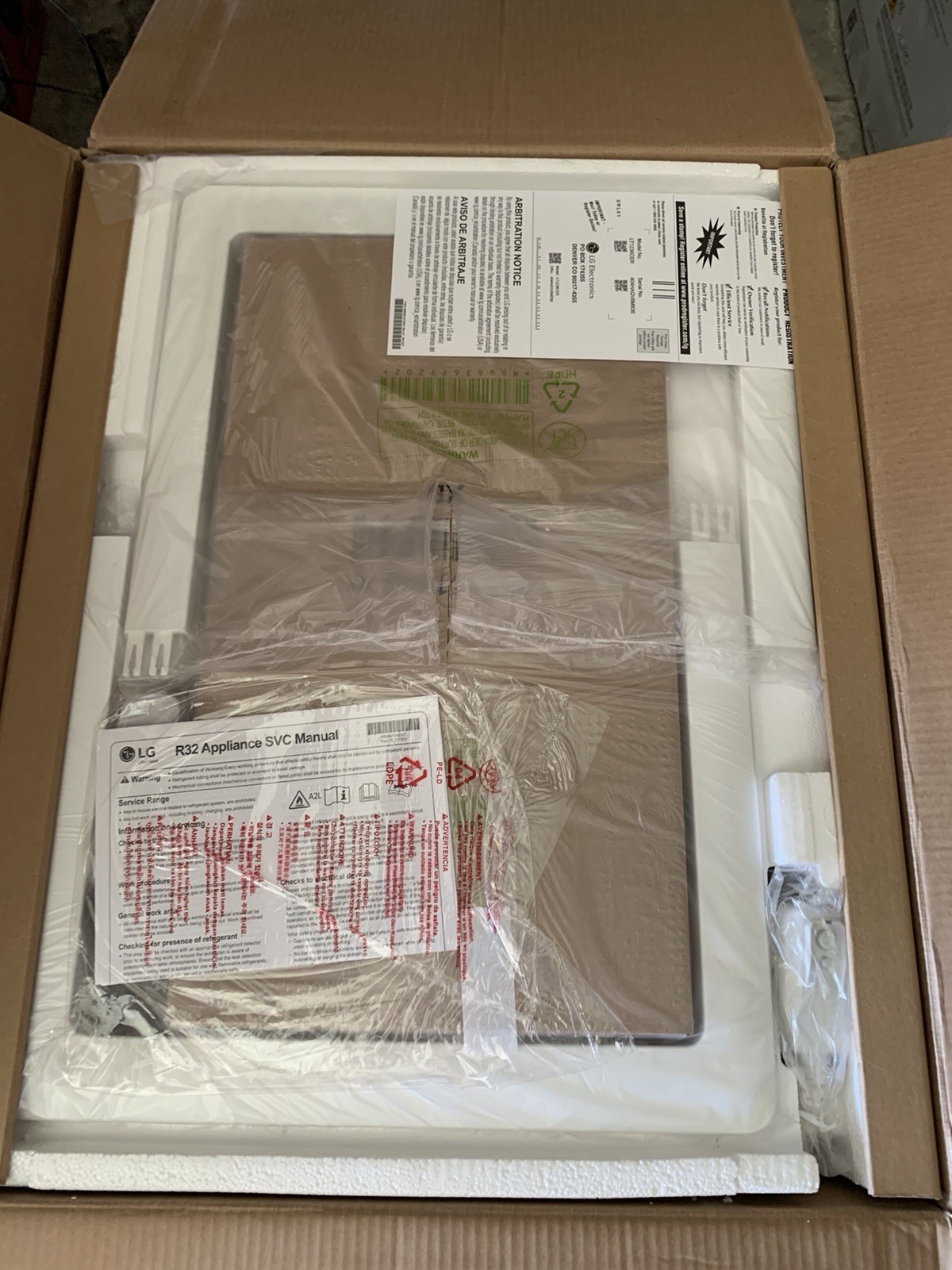 LG Through-The-Wall Room Air Conditioner LT1236CER 11,800 BTU 230-Volt R32