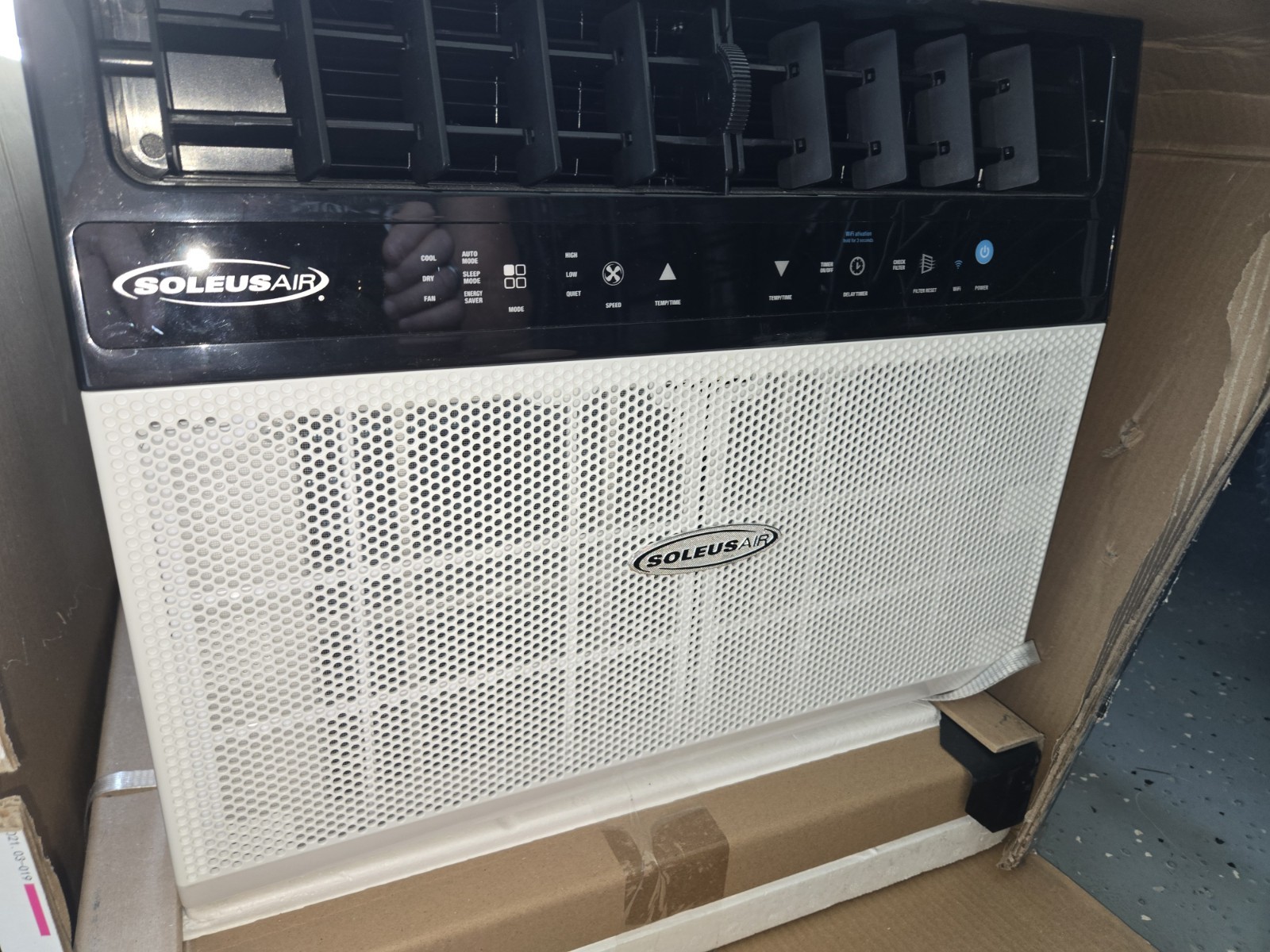 Soleus Air 8000 BTU Saddle Window Air Conditioner w/Wi-Fi Model WS4-08EW-301
