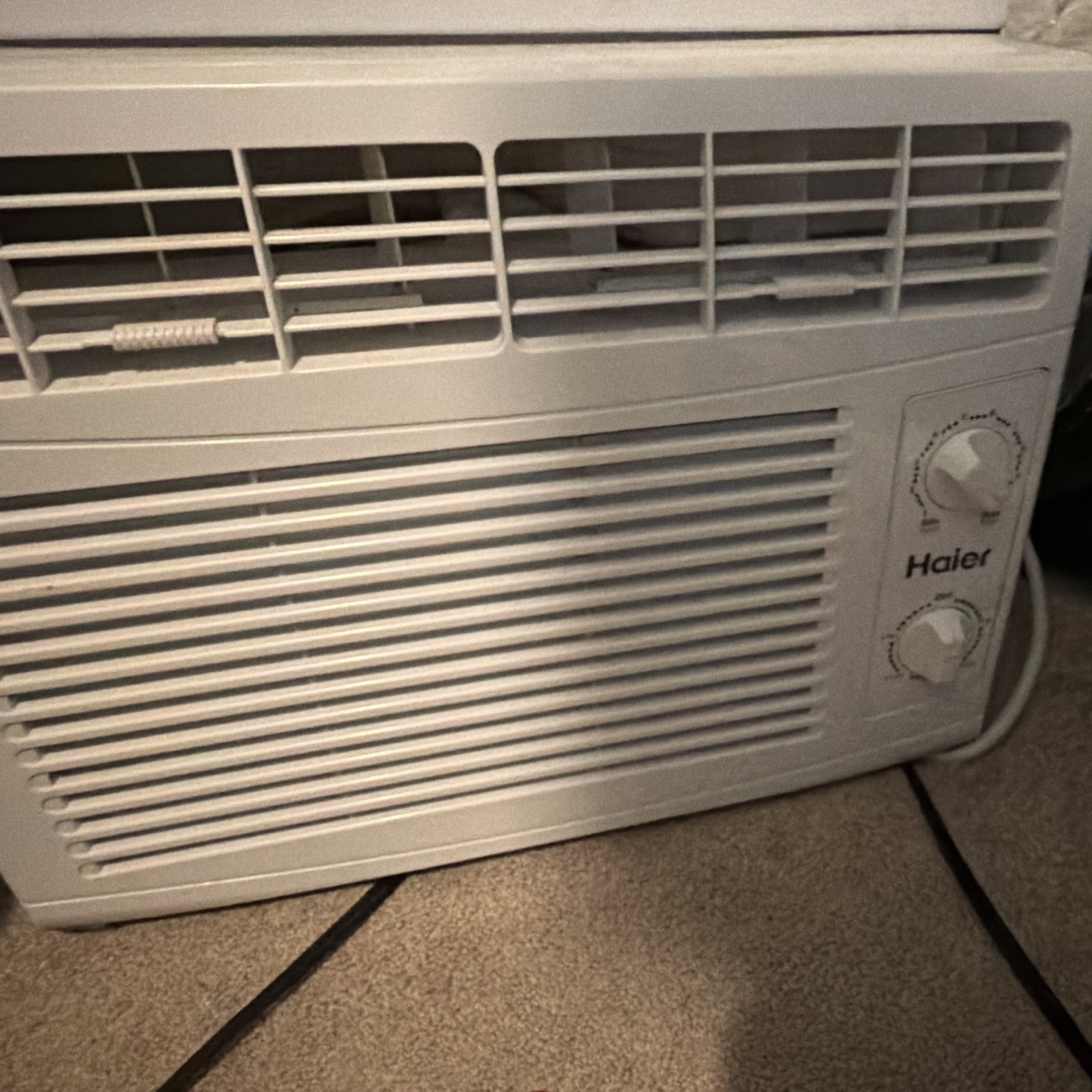 Haier 5000-5999 BTU 115V Window AC, White Rotary Dial, 2 Speeds Thermostat
