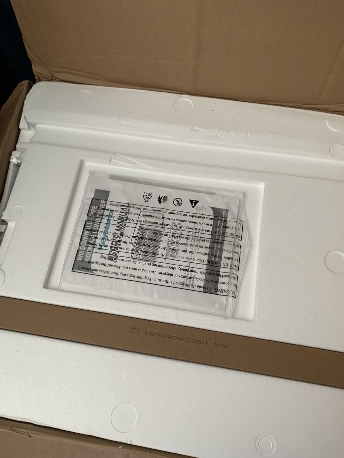 KEYSTONE 12,000 BTU 115V Through-The-Wall Air Conditioner KSTAT12-1D 12000
