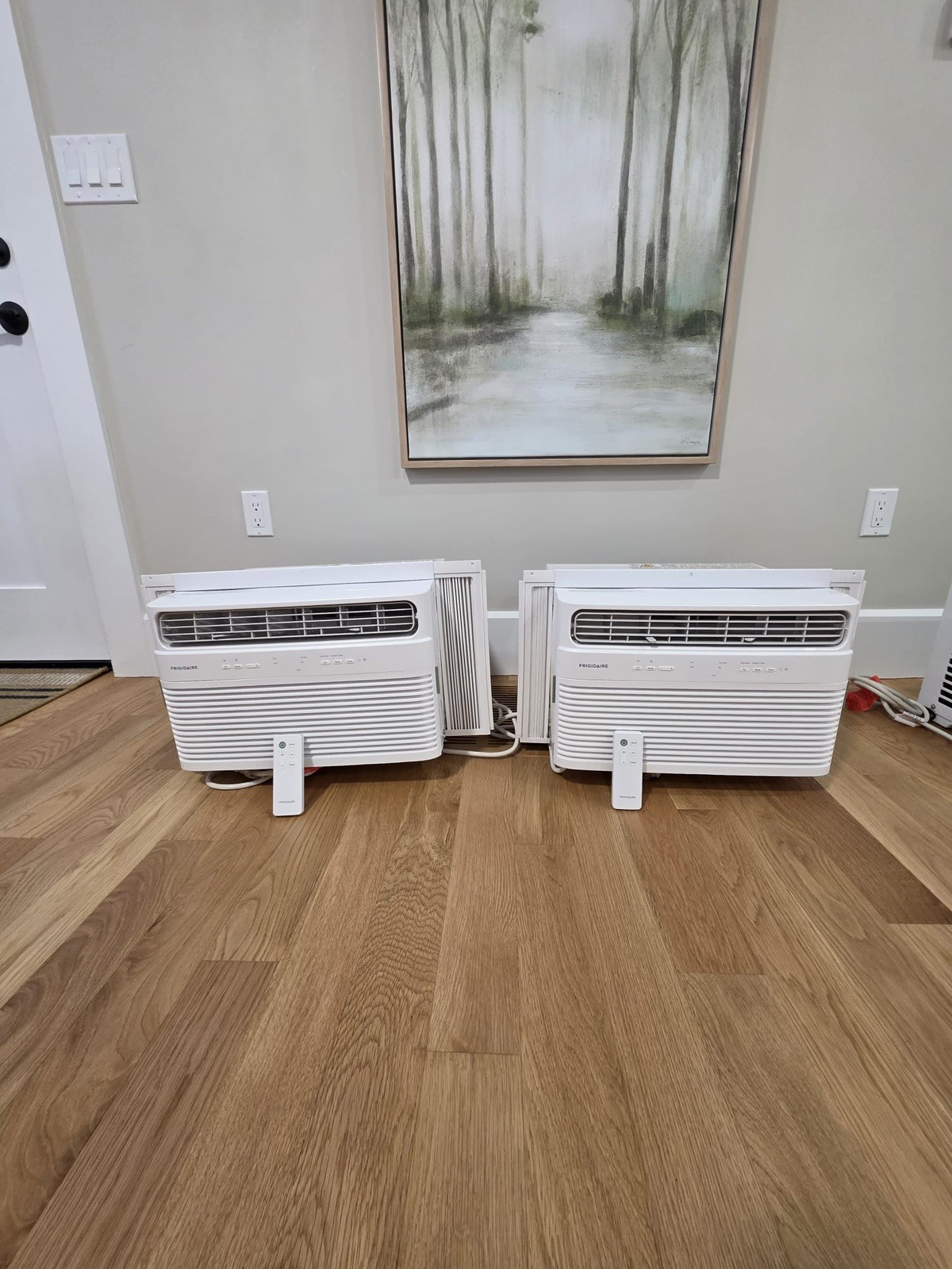 Frigidaire White Window Air Conditioner 8,000 BTU Remote Timer