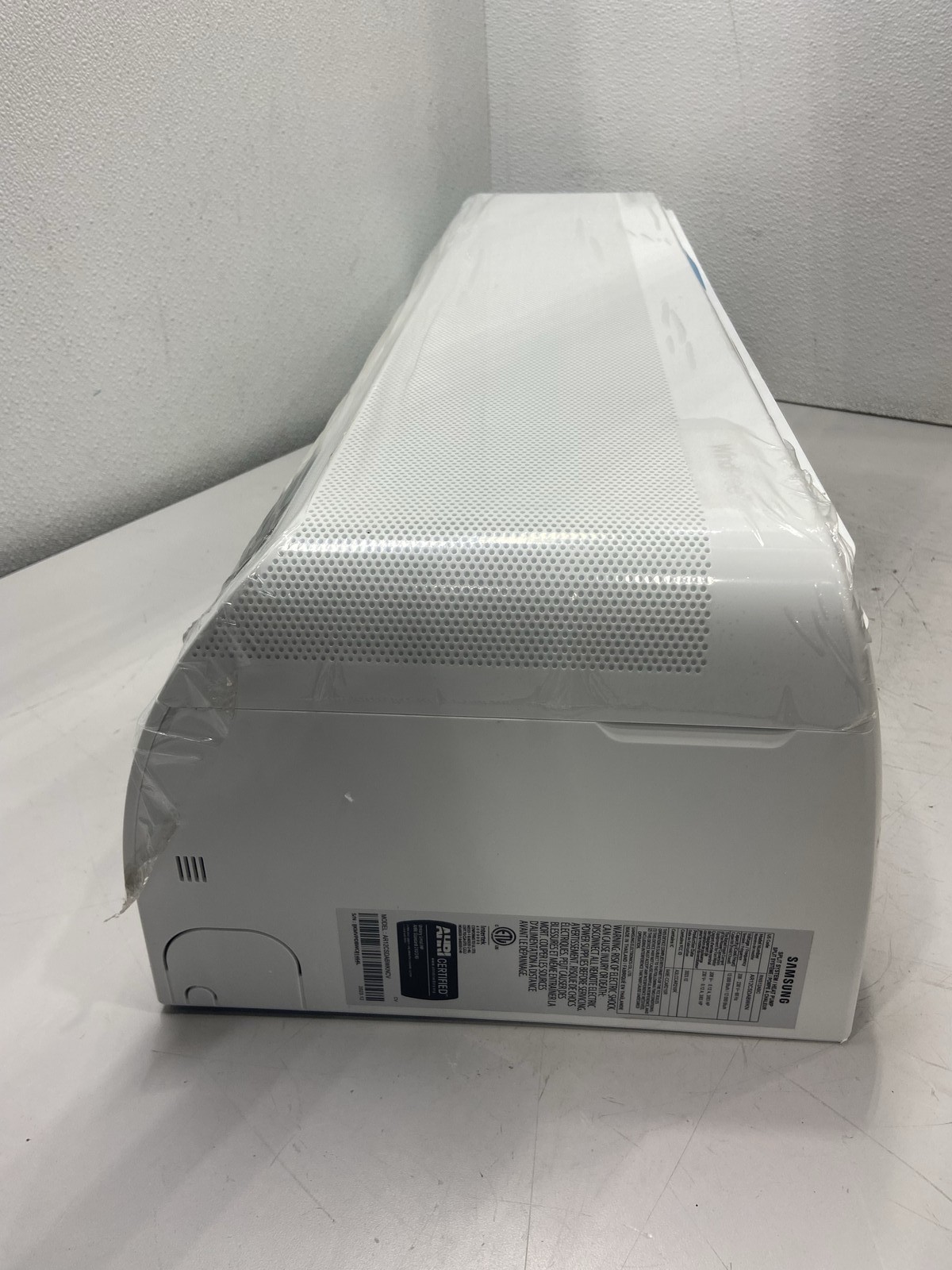 Samsung Inverter WindFree AC with Motion Sensor and WiFi 1 Ton AR12CSDABWKNCV