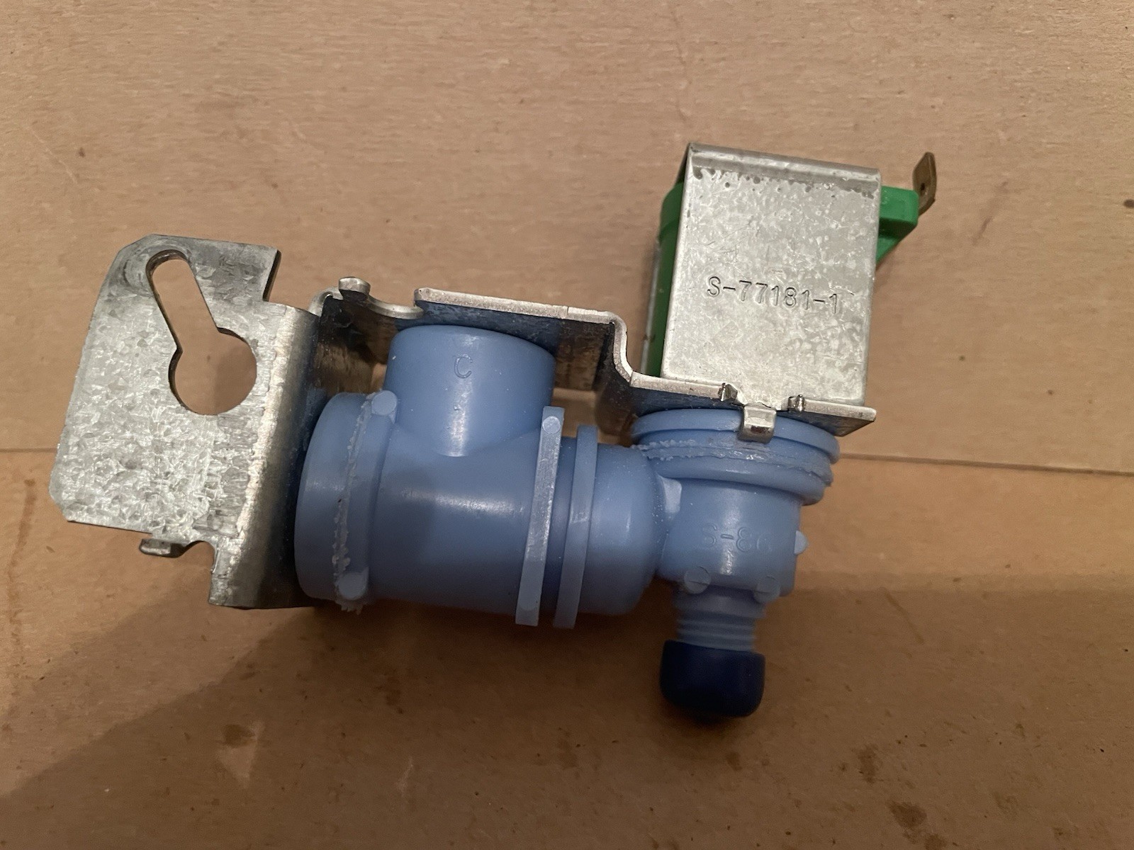 61005273 Water Valve for Whirlpool Refrigerator 61005273 61001884 69364-1 77181-