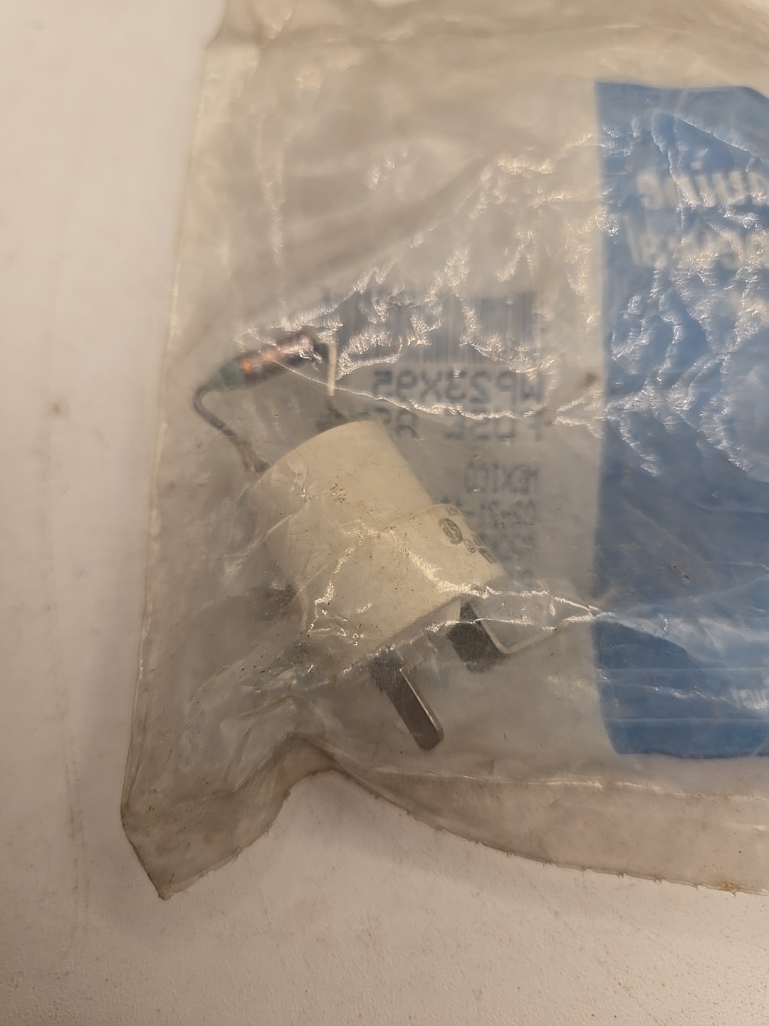 Genuine OEM GE Room Air Conditioner Fuse WP23X95 (7E3)