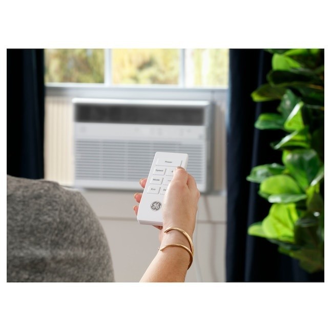 GE 18,600-BTU 240V Window Air Conditioner w/ Remote for Extra Large Rooms