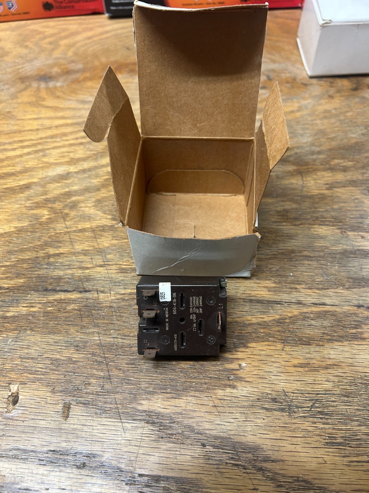60441606 IS A OEM FRIEDRICH A/C THERMOSTAT
