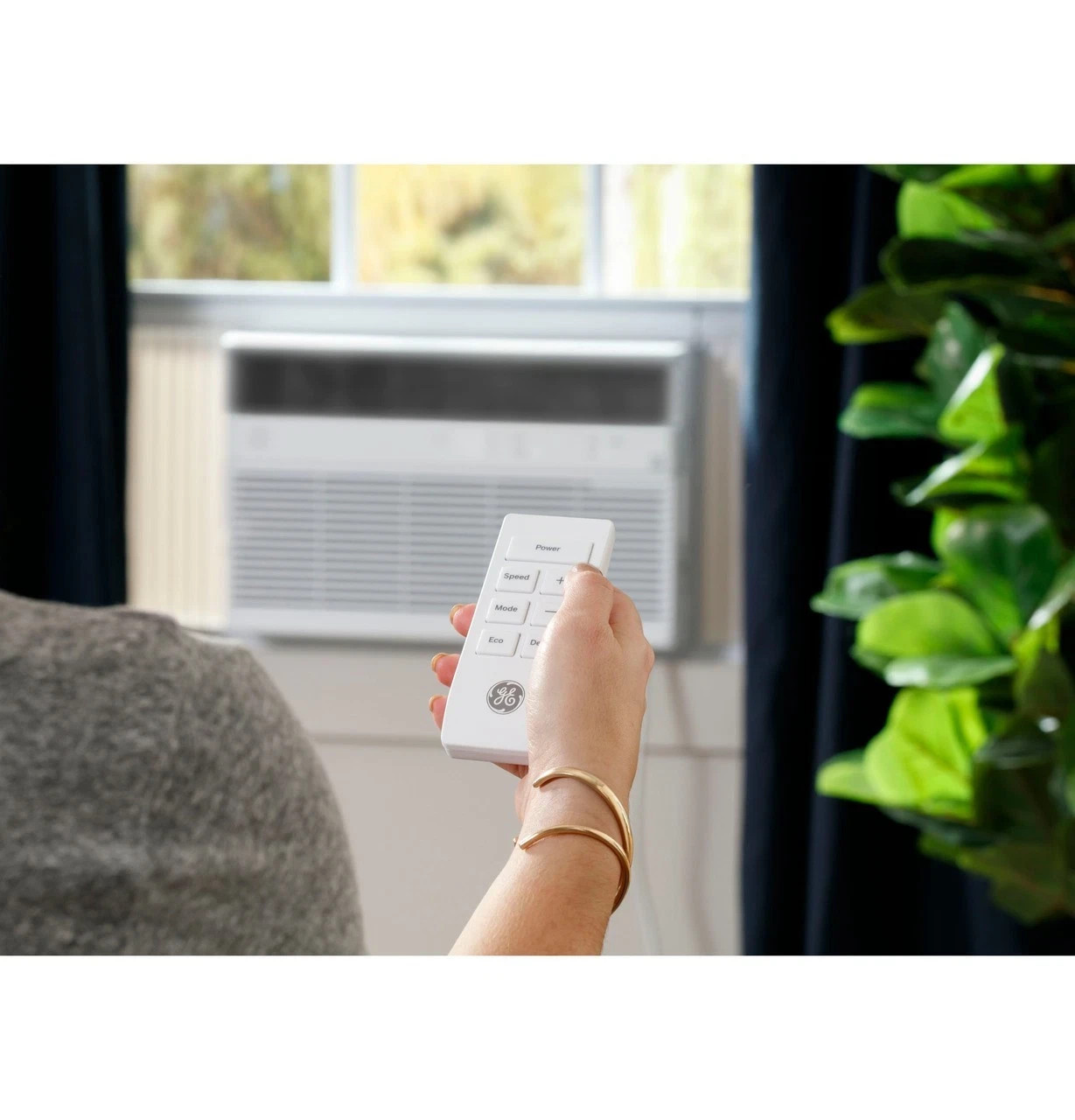 GE AHTK12AA 12000 BTU Smart WiFi Window AC 550sqft Alexa SmartHQ Renewed