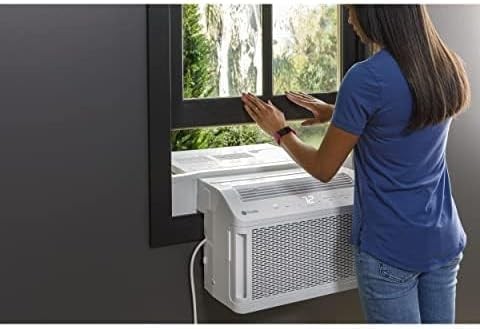 GE ClearView Window AC 8300 BTU Smart Ultra Quiet Cools 350 sq.ft – Refurbished