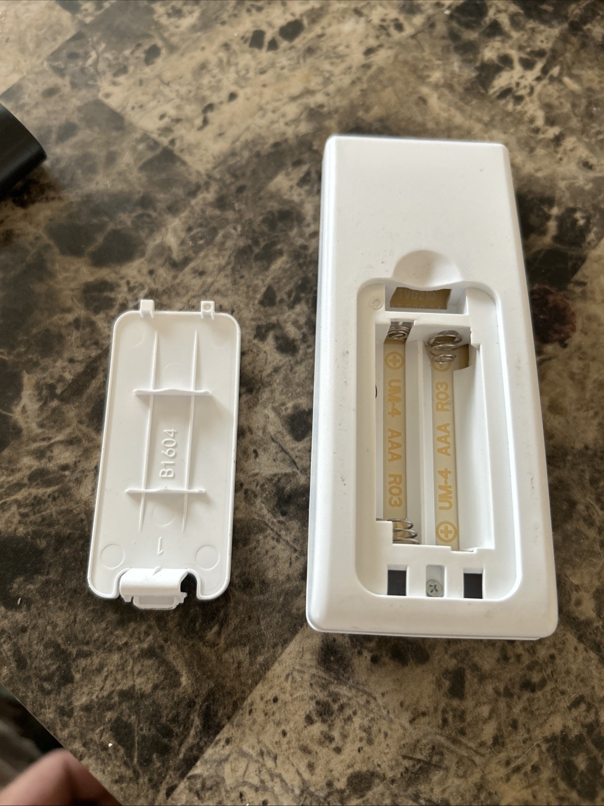 GE Window Air Conditioner Remote Control V504391 for Model AHQ06LY Tested