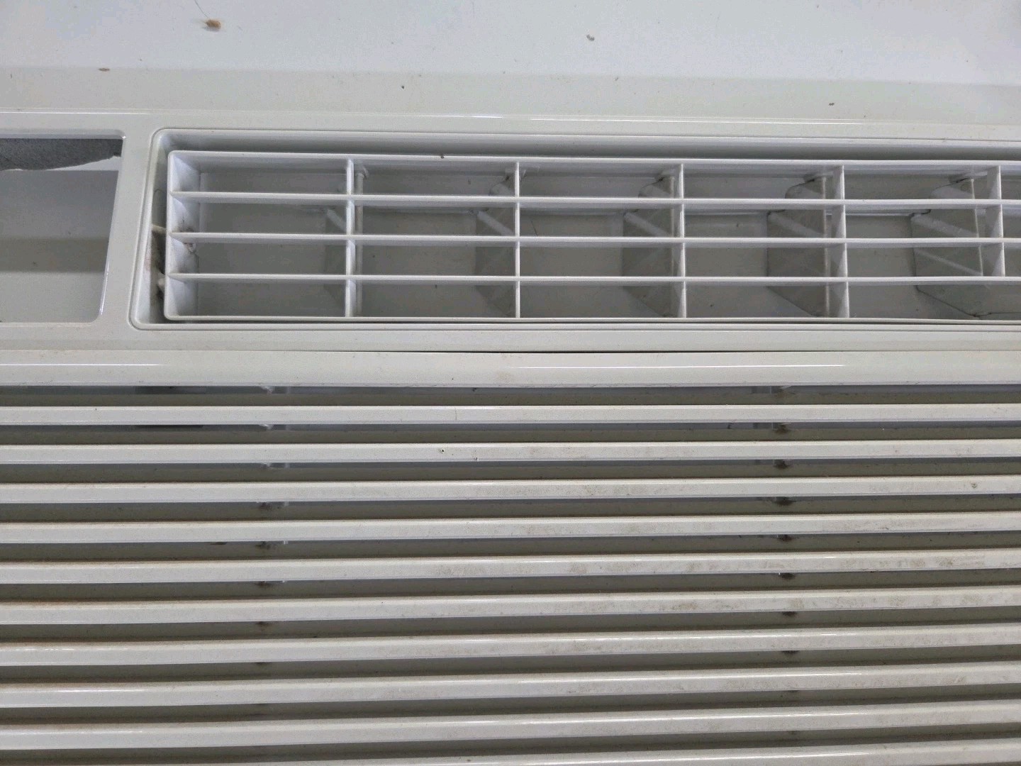 GE AC Front Panel WJ71X21265 Air Conditioner Model AEH12AXH1