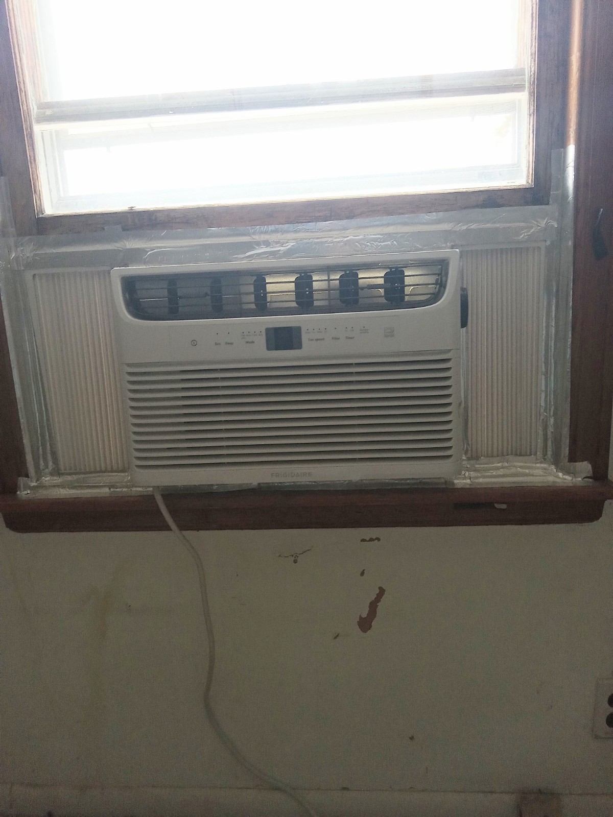 Frigidaire FFRE083WAE 8000 BTU Window Air Conditioner Remote Timer Sleep Eco