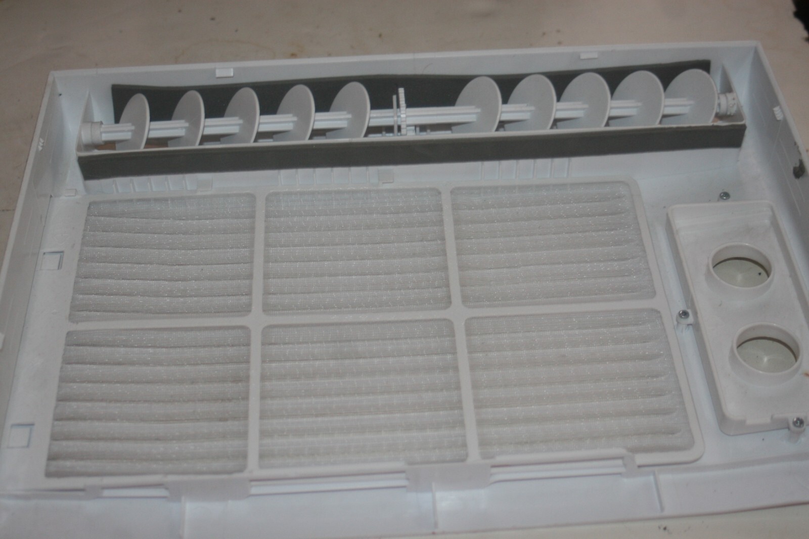 FRIGIDAIRE Air Conditioner Front Panel Frame 18 in by 16 in with Filter