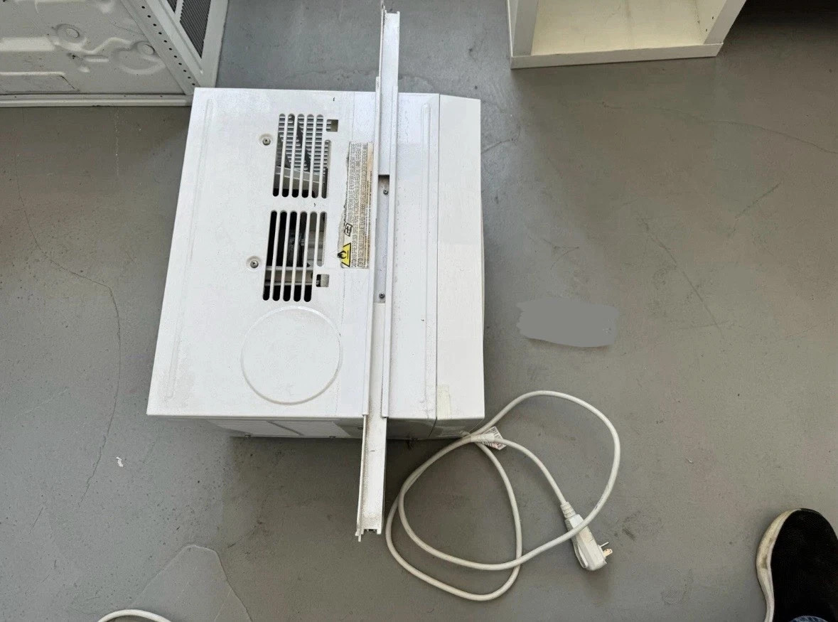 Freonic 8,000 BTU Window AC & Dehumidifier, Cools 350 Sq Ft