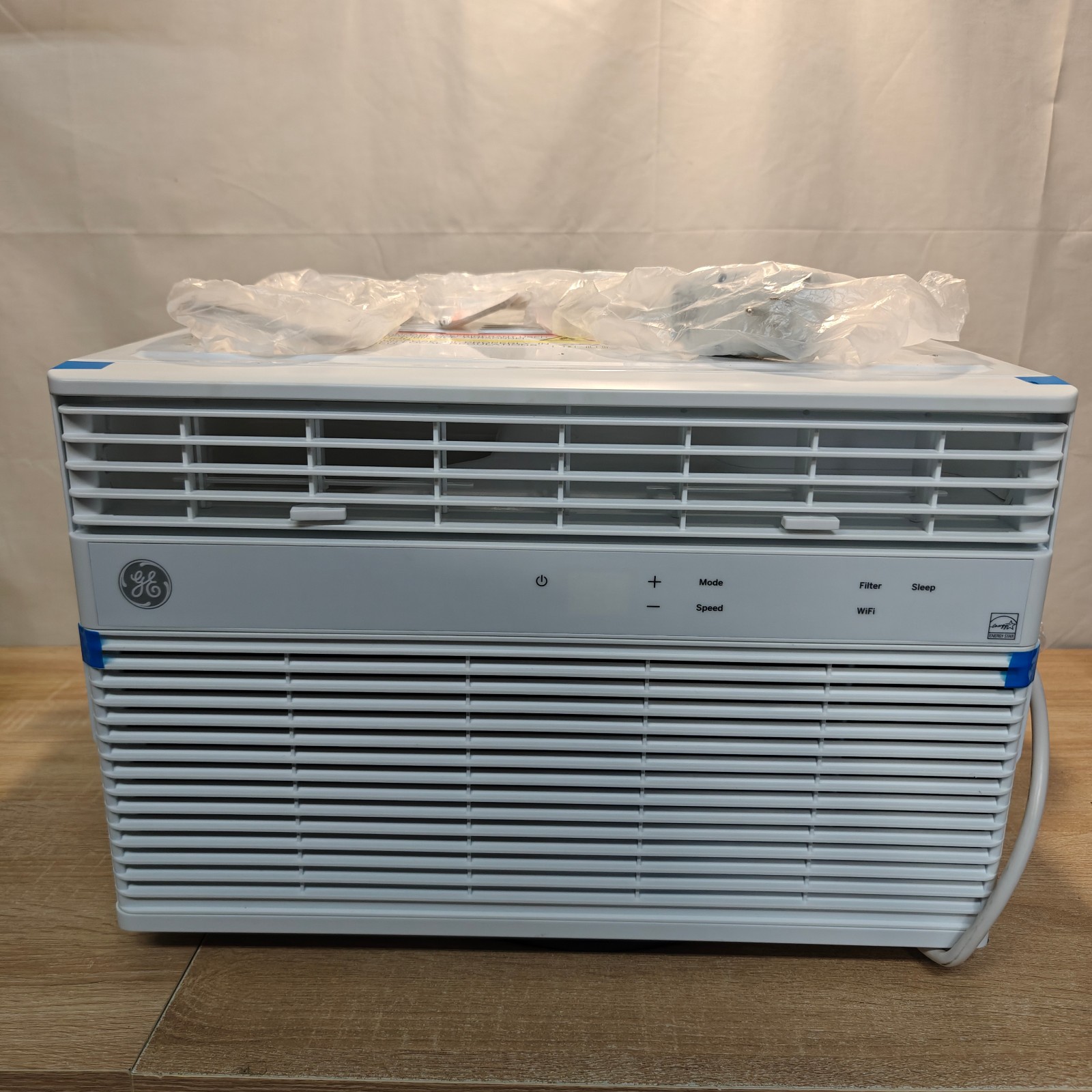 GE AHEK08ACW1 8000 Btu Smart Window Air Conditioner Open Box Brand New