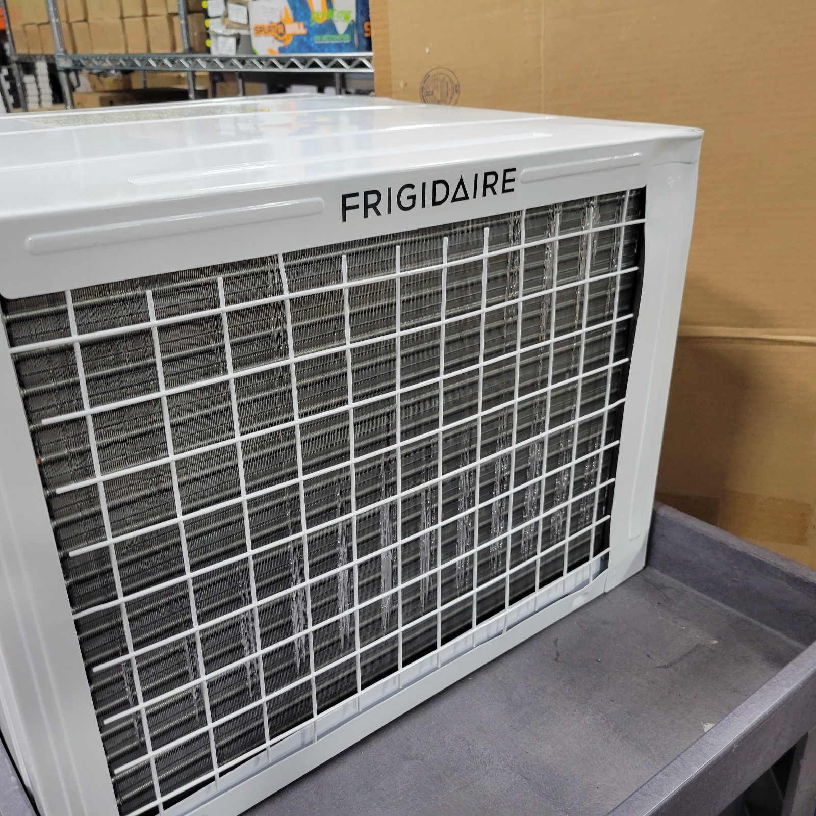 Frigidaire 23000 BTU Cool & 16000BTU Heat 230V Window Air Conditioner FHWE232WB2