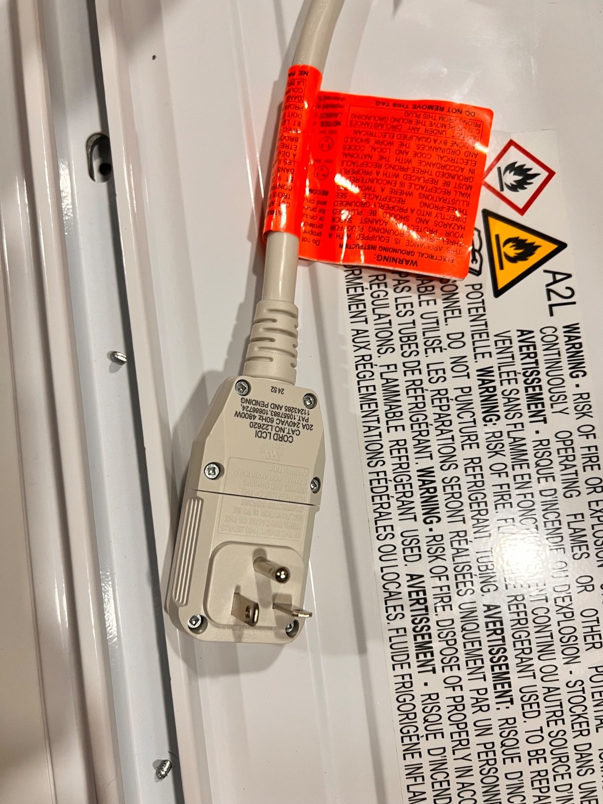 Brand New White Frigidaire Air Conditioner 24000 BTU