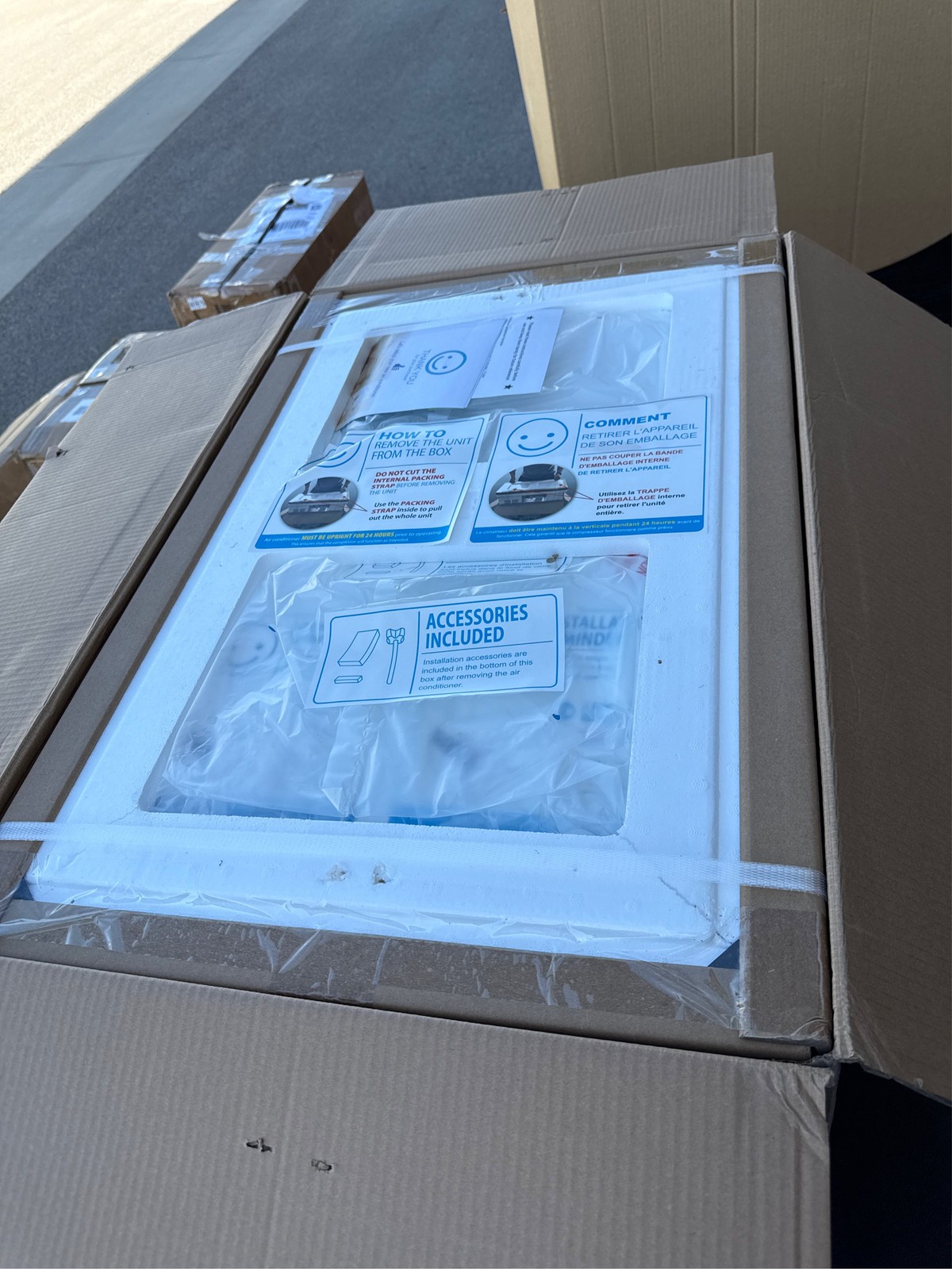 Costway FP10271US-WH 6000 BTU Window AC with Remote & LED Control Panel