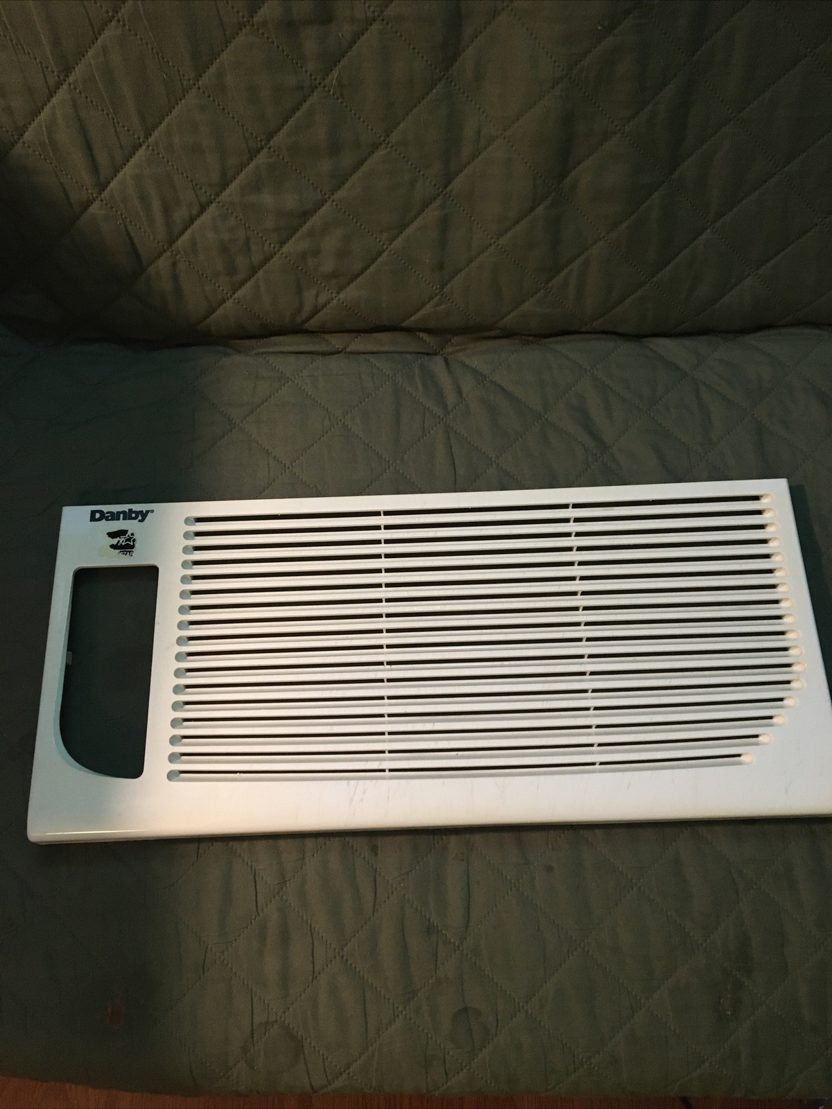 Danby ac DAC080EUB7GDB Front Panel Air Grille 466x202mm