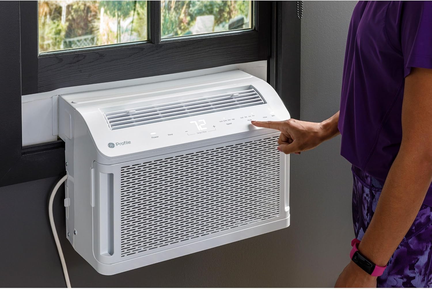 GE ClearView Window AC 8300 BTU Smart Ultra Quiet Cools 350 sq.ft – Refurbished