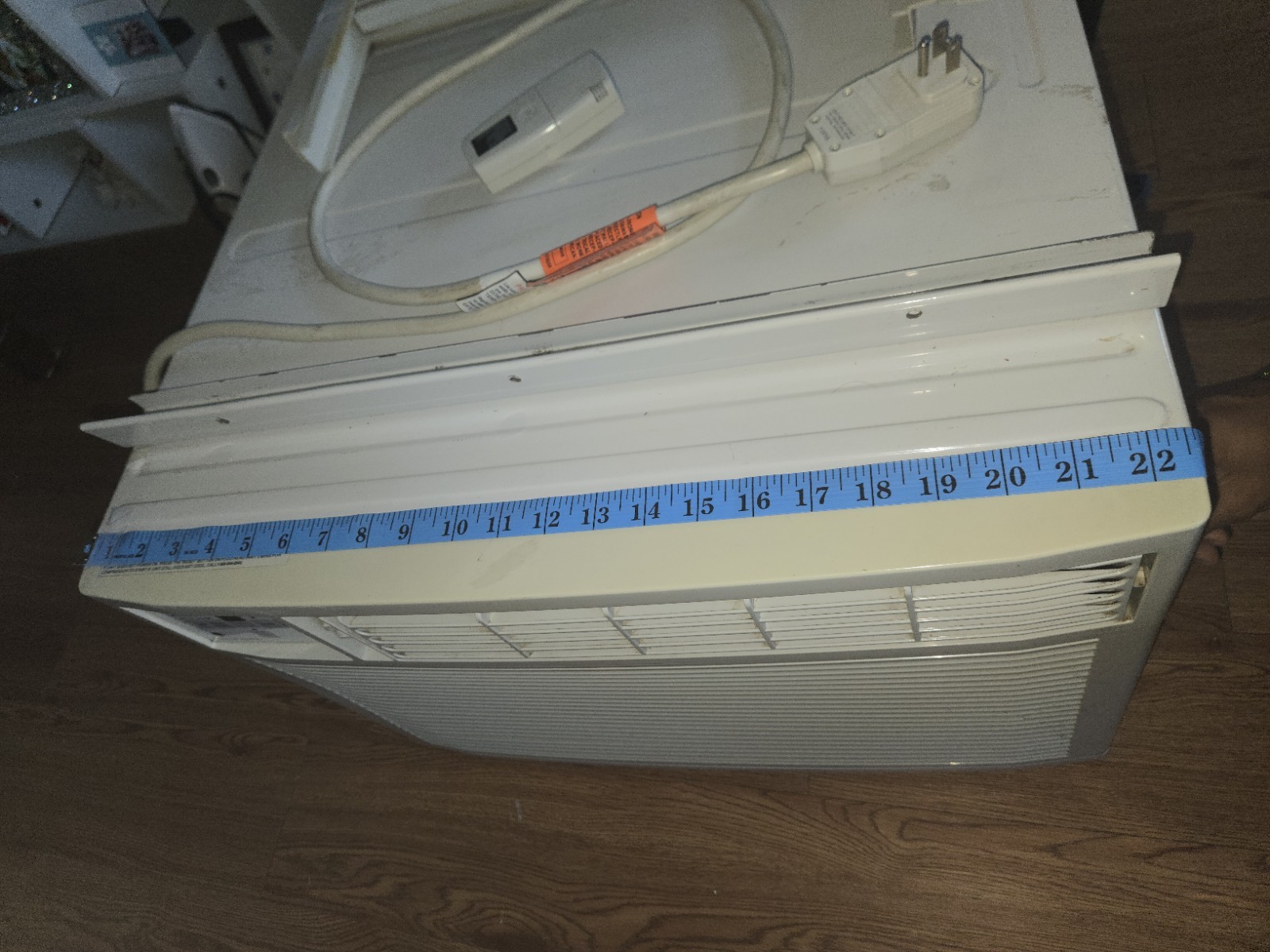 Frigidaire FRA124ZU1 12,000 BTU 115V Window AC White Remote, Timer Sleep