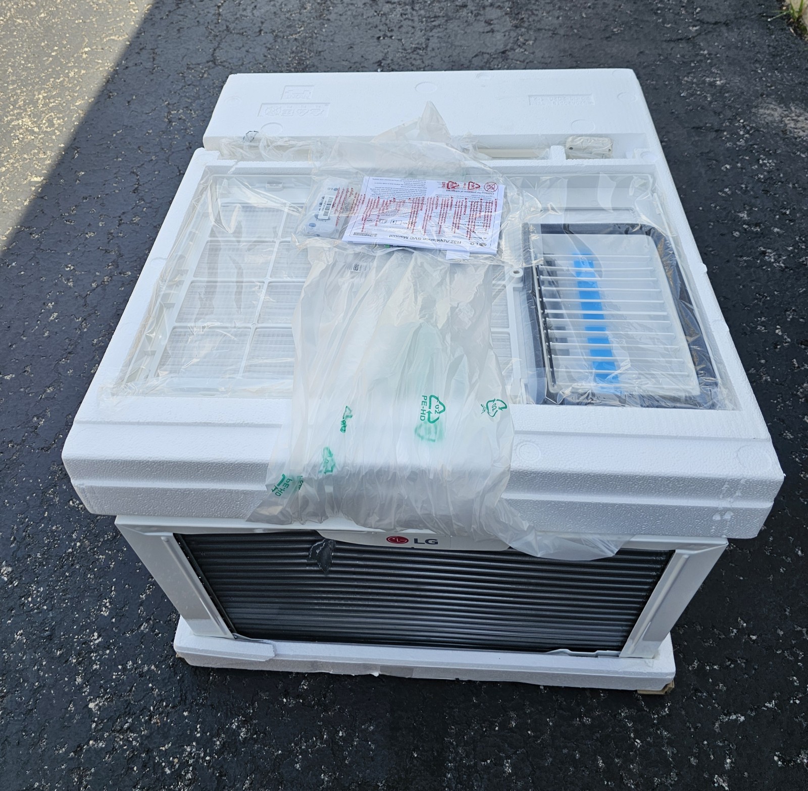 LG 23,000 BTU Window Air Conditioner Cooling & Heating LW2423HR 1400 Sq Ft Read