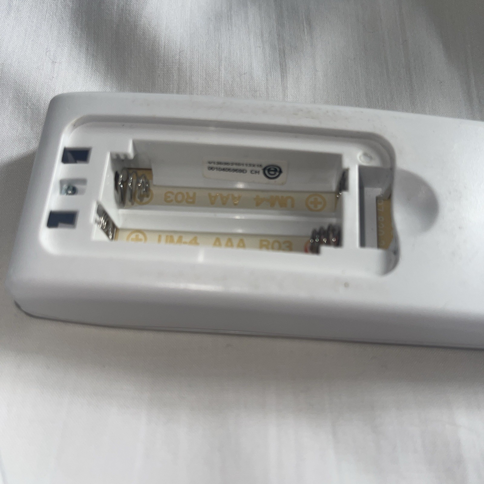 GE Window Air Conditioner Remote Control V504391 for Model AWCS14WWT