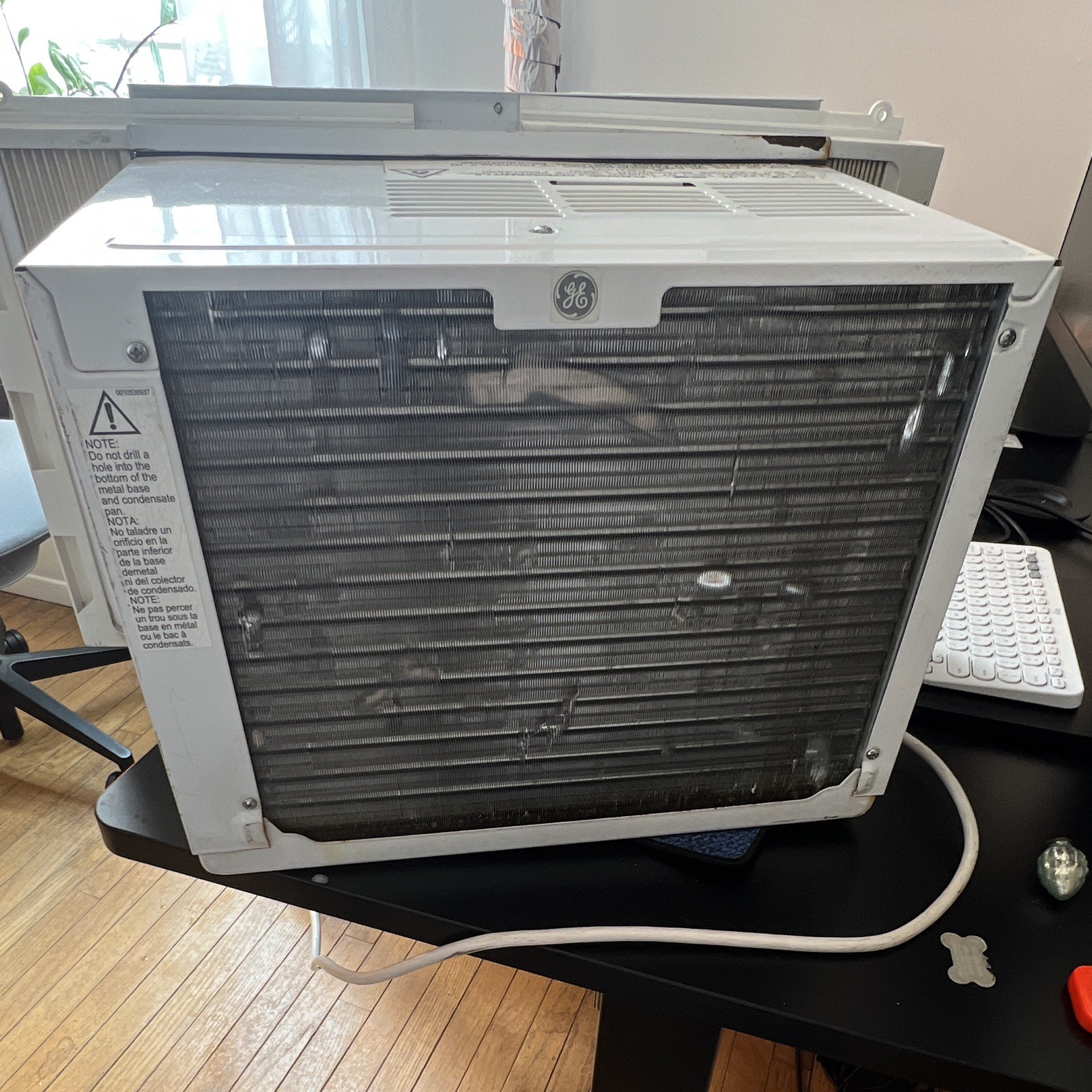 GE 6000 BTU 120V Window AC White Digital Controls, Timer, Fan Only AHP05LZQ2