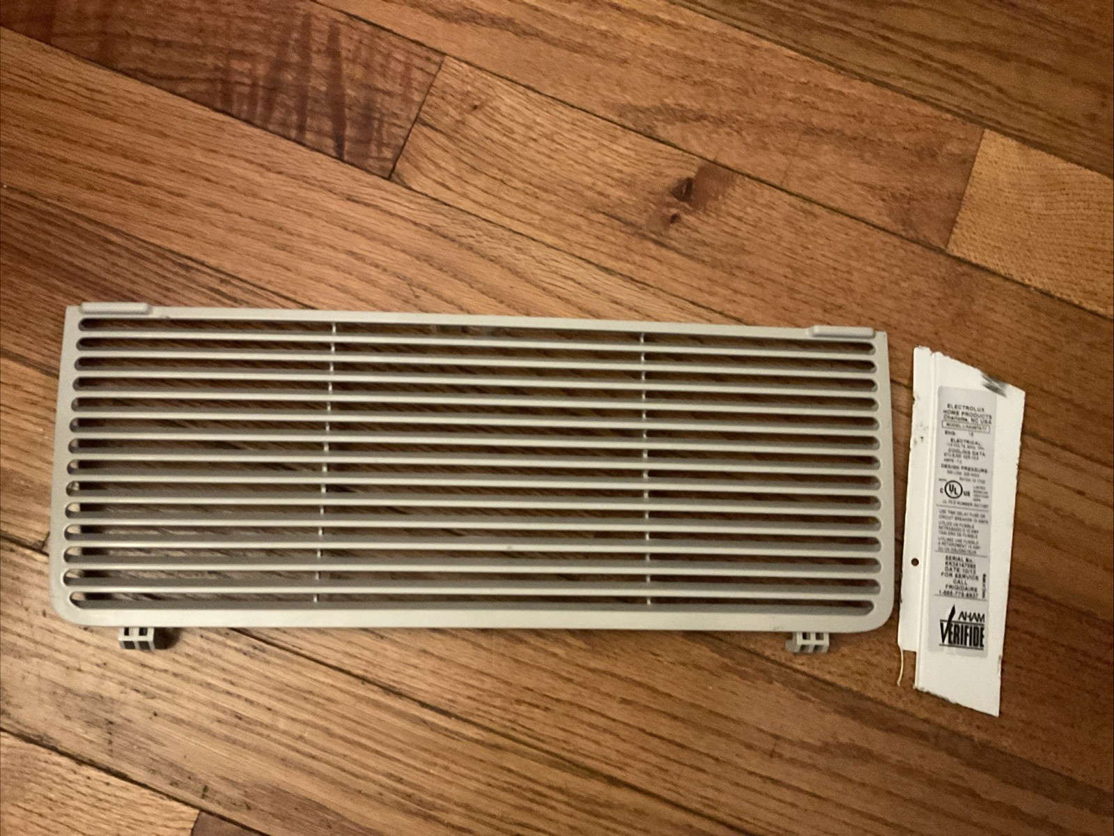 Electrolux Kenmore Air Conditioner 115V 60HZ Front PANEL Part# 5304477070 OEM