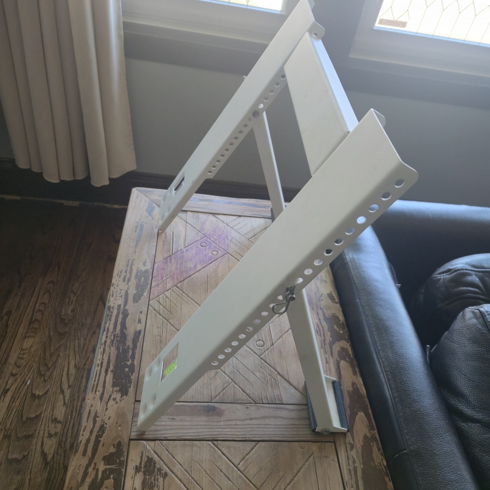 White Adjustable Metal Window Air Conditioner Support Bracket for Window Mount