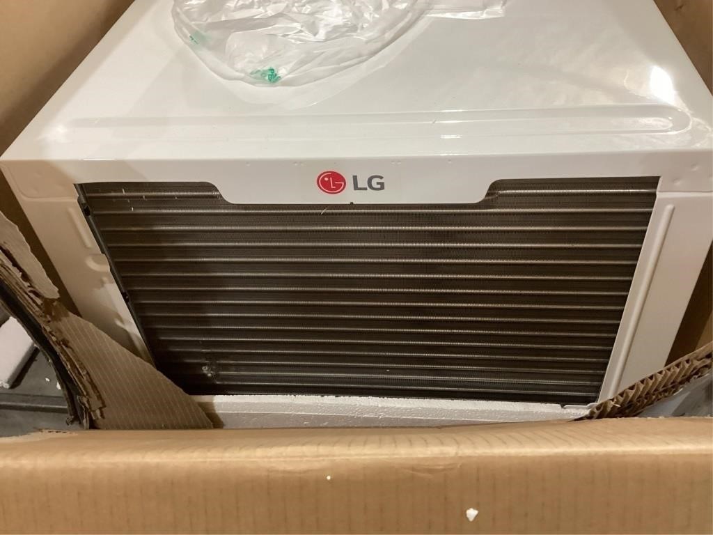 LG 12,000 BTU DUAL INVERTER SMART WI-FI ENABLED WINDOW AC – Scratch & Dent