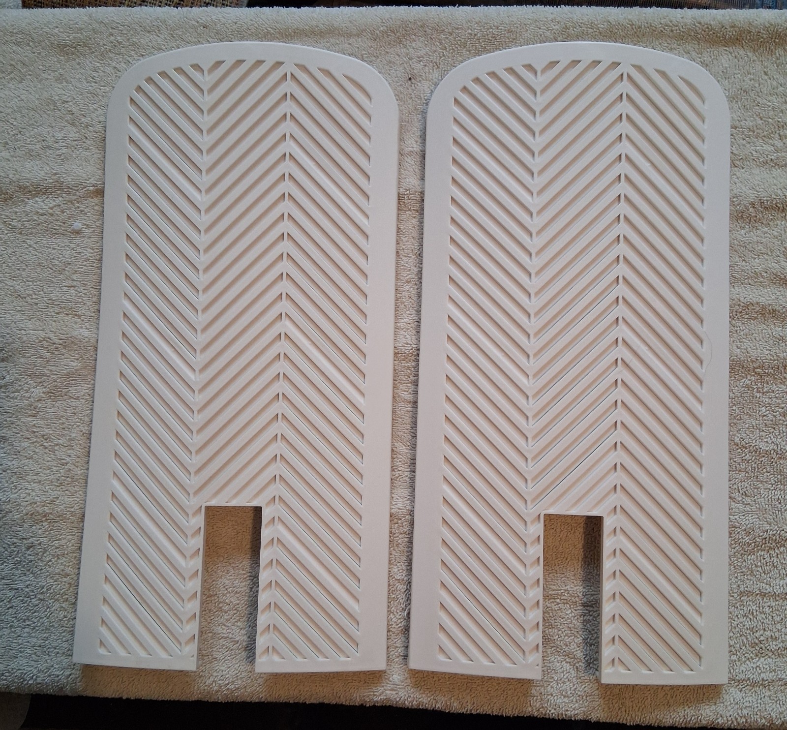 2 Qiandahom AC Air Vent Deflectors for Central Air Conditioner’s Register&Grille