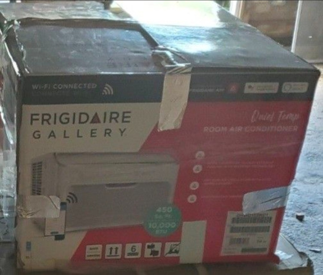 Frigidaire FFRA102WAE Window-Mounted Room Air Conditioner