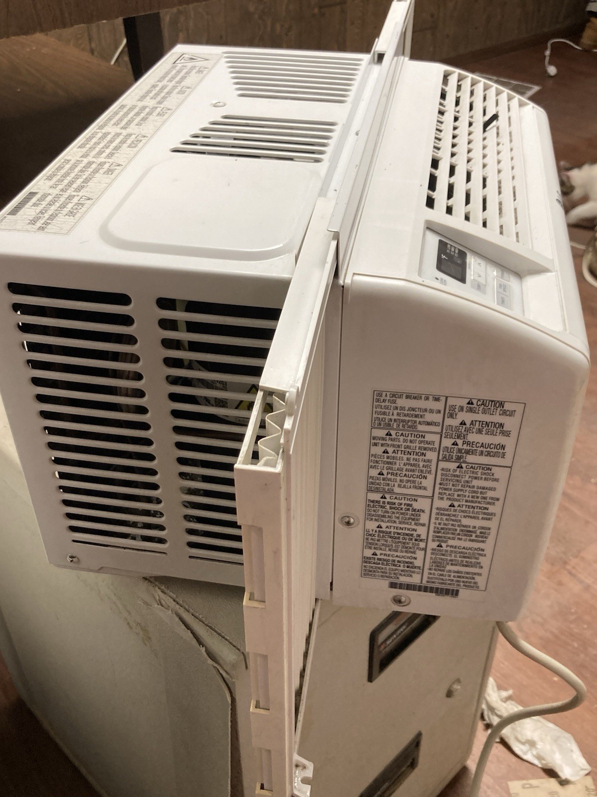 LG 6,000 BTU Window Air Conditioner, 115V, Cools 250 Sq.Ft. for Bedroom, Den,…