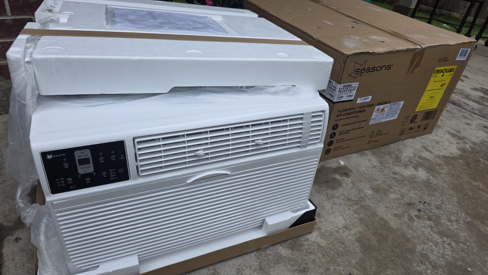 10K BTU 230/208-Volt Through the Wall Unit Air Conditioner Energy Star & Sleeve