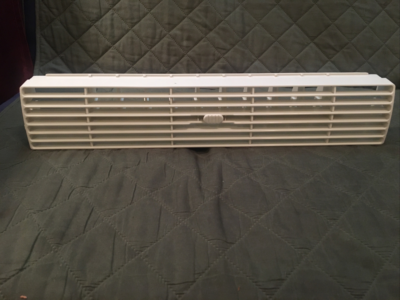 Frigidaire FFTA0833S1 Front air grille louver and lever 432x81x43 mm