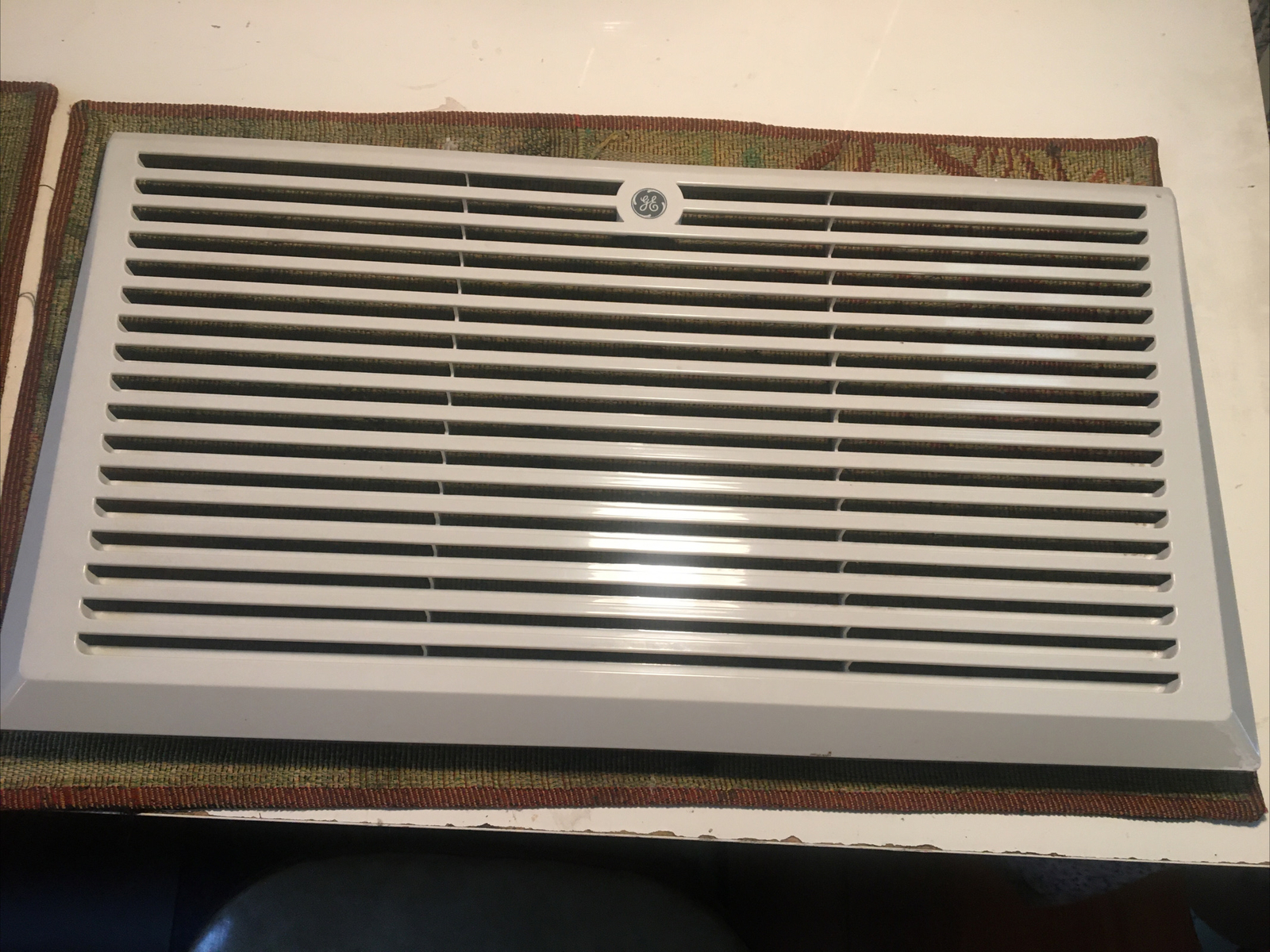 GE ac model: AEM12ASL1 Front Panel Air Grille Parts 19.09x 9.88 in